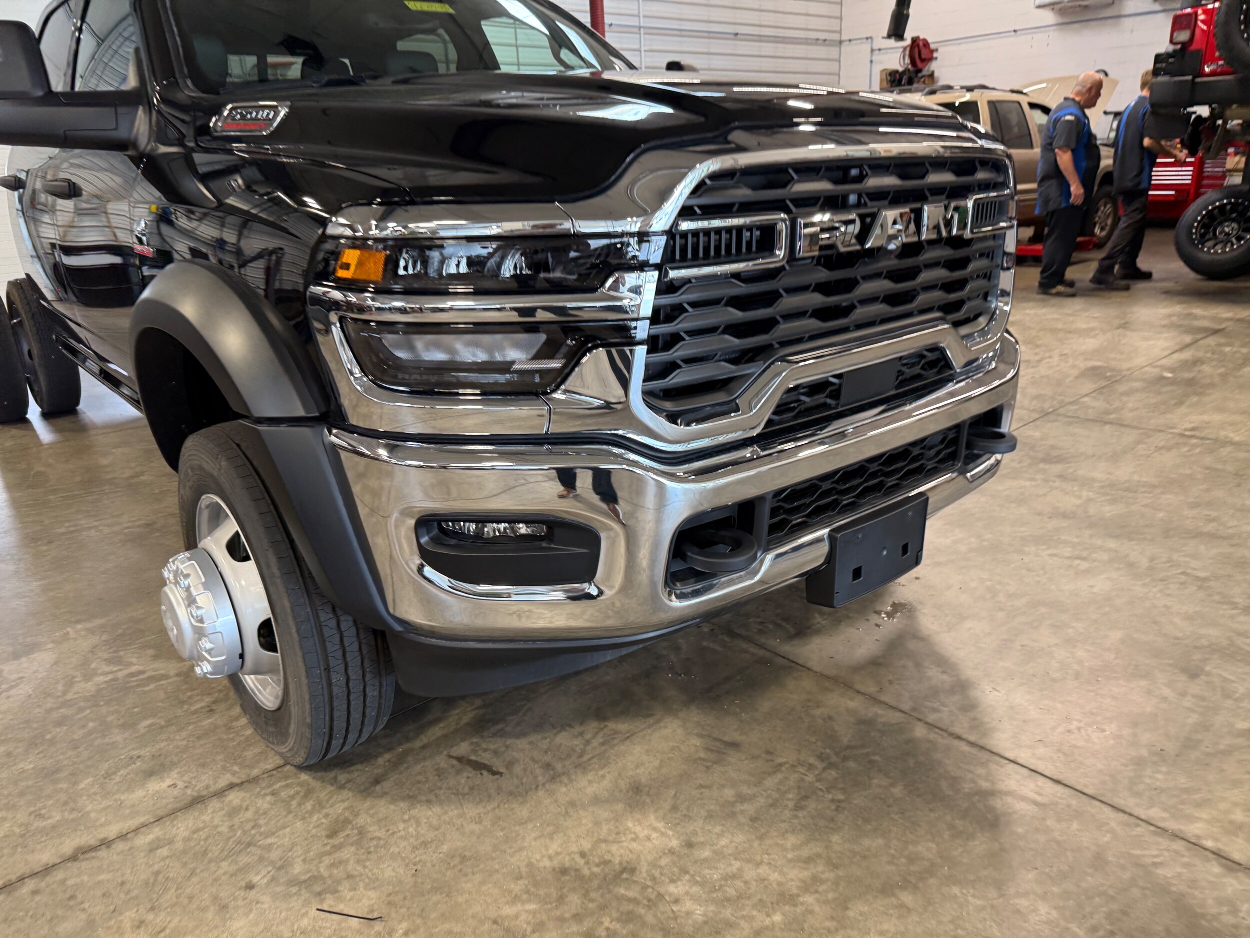 2025 Ram 5500 Tradesman photo 2