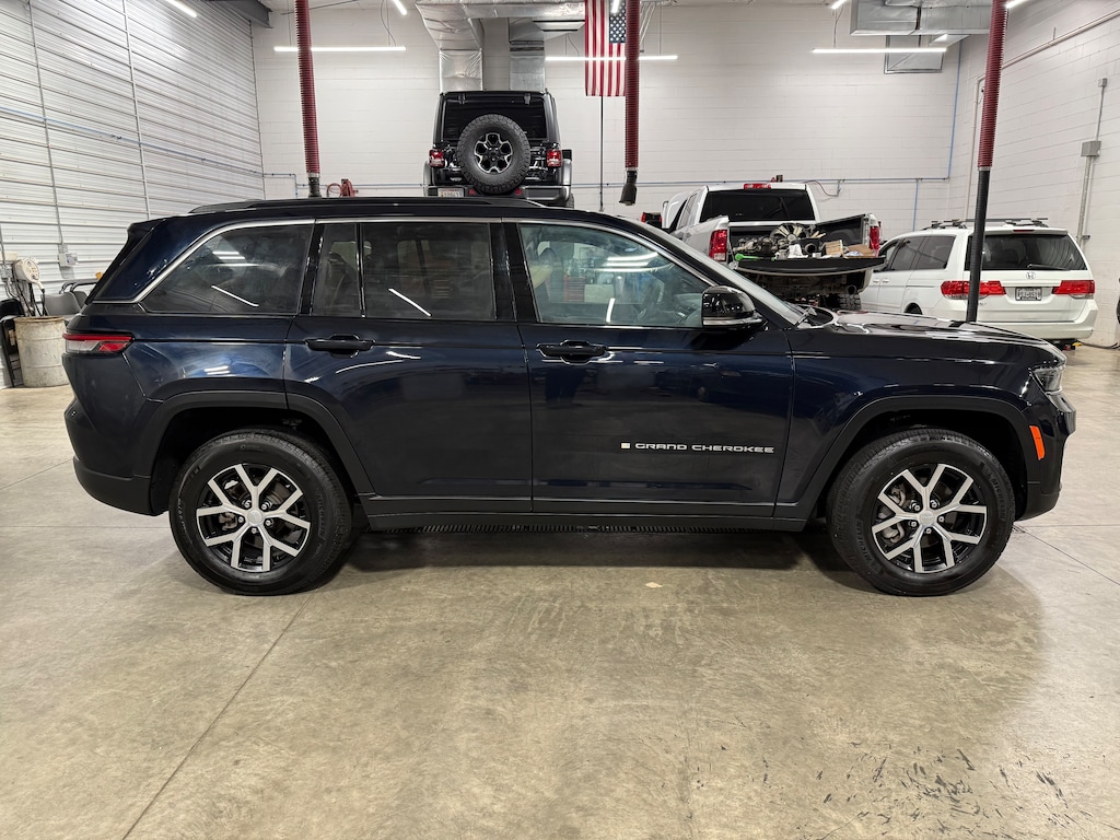 Certified 2024 Jeep Grand Cherokee Limited 4x4 SUV