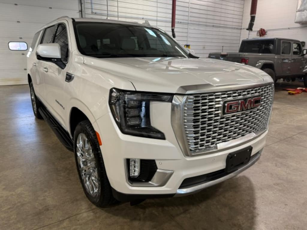 Used 2021 GMC Yukon XL Denali AWD SUV