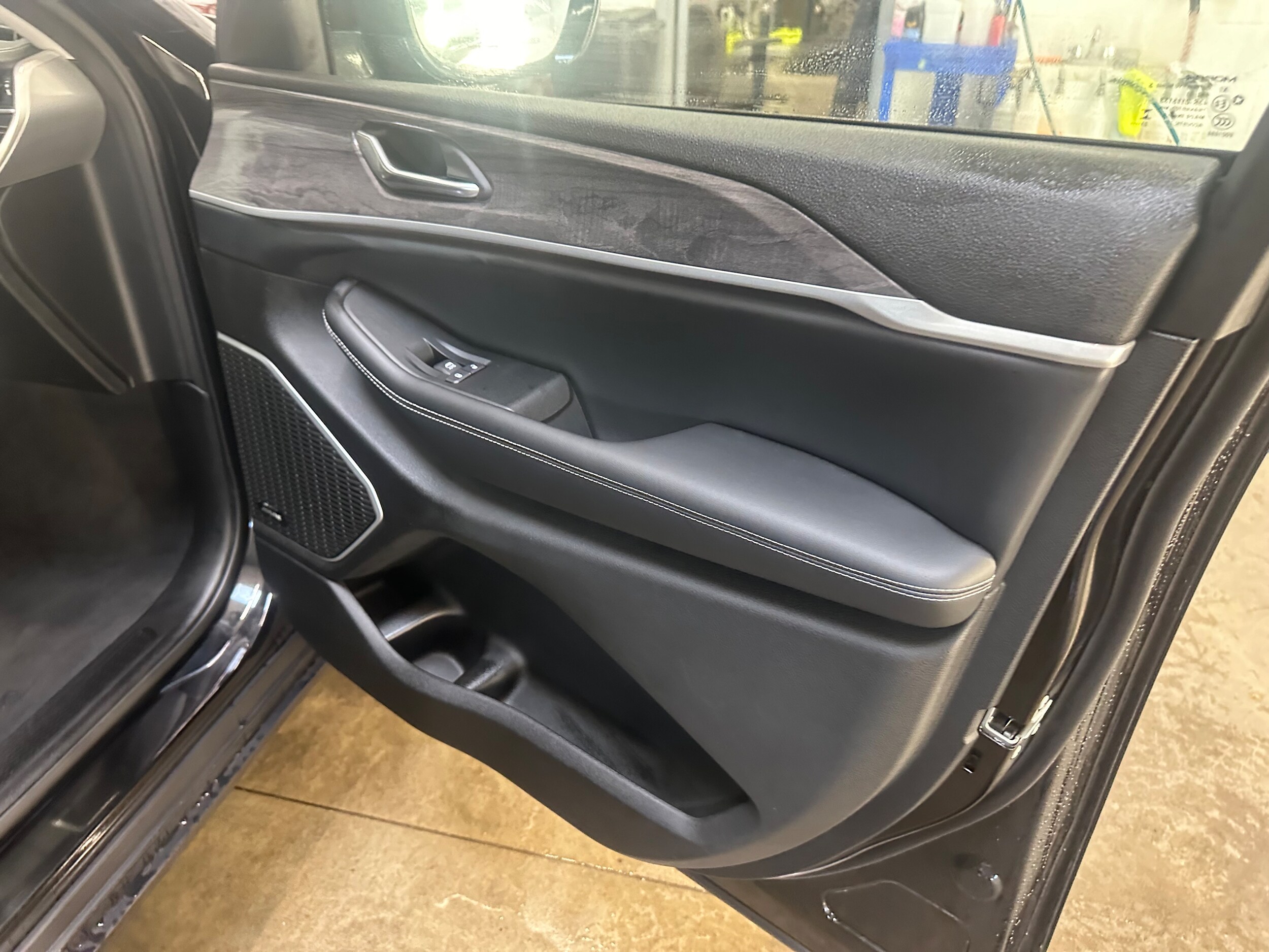 2024 Jeep Grand Cherokee Limited photo 2