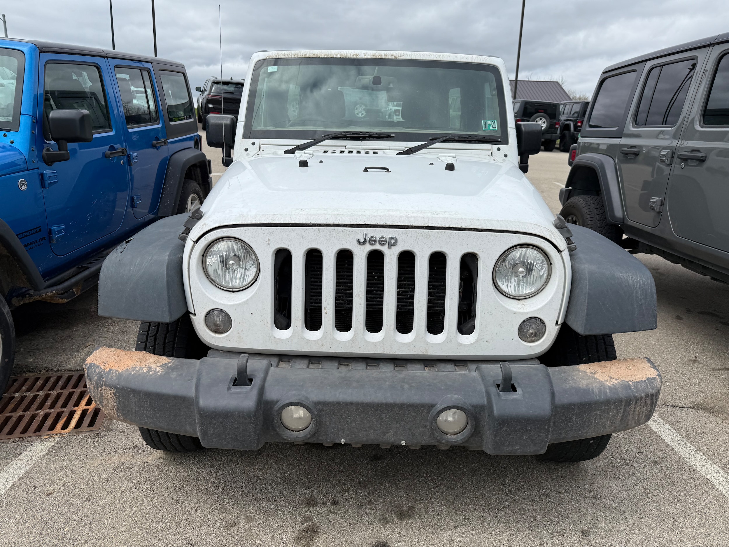 2016 Jeep Wrangler Unlimited Sport photo 2