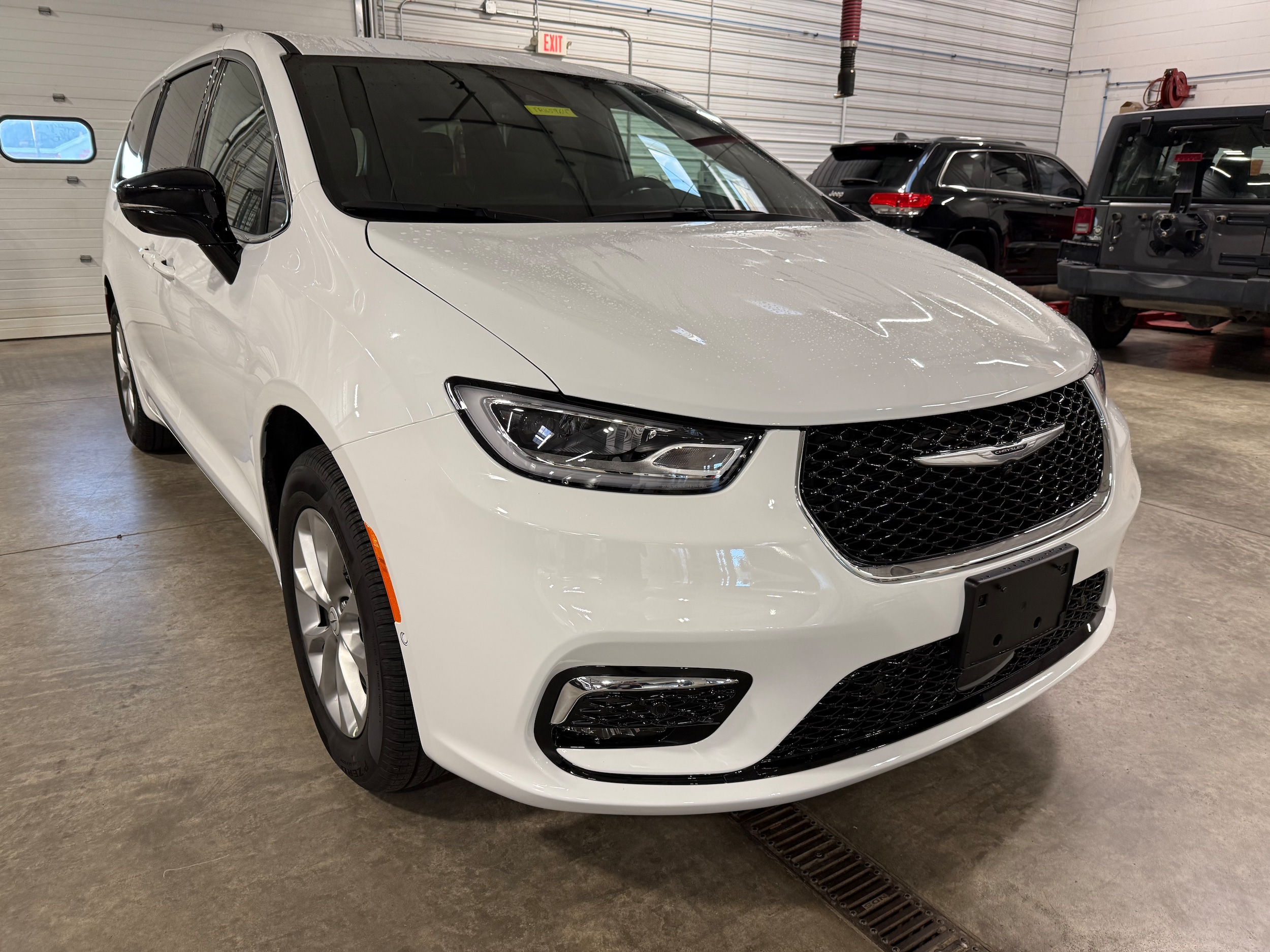 2026 Chrysler Pacifica SELECT AWD
