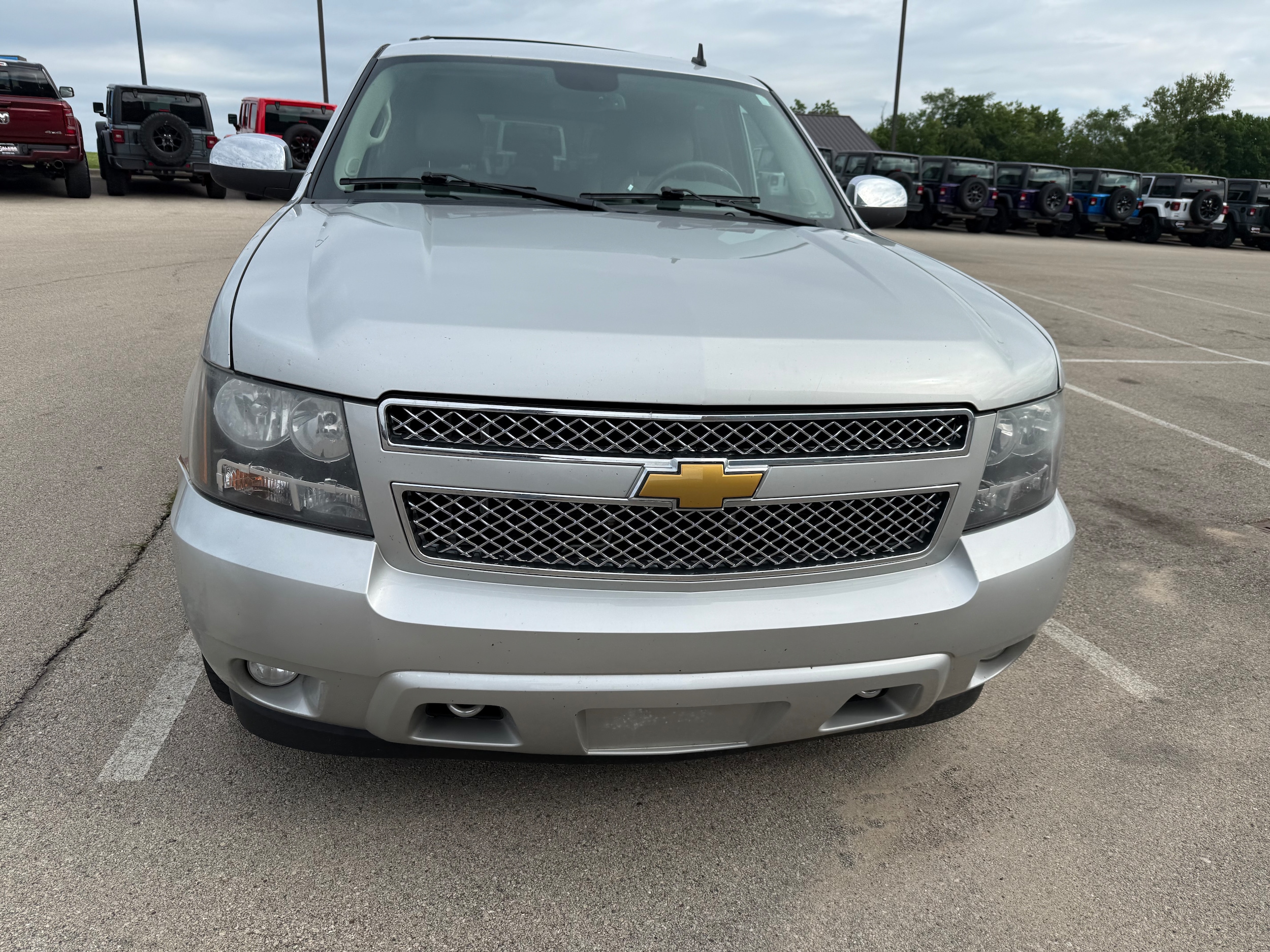 Used 2010 Chevrolet Tahoe LTZ with VIN 1GNUKCE01AR220578 for sale in Galena, IL