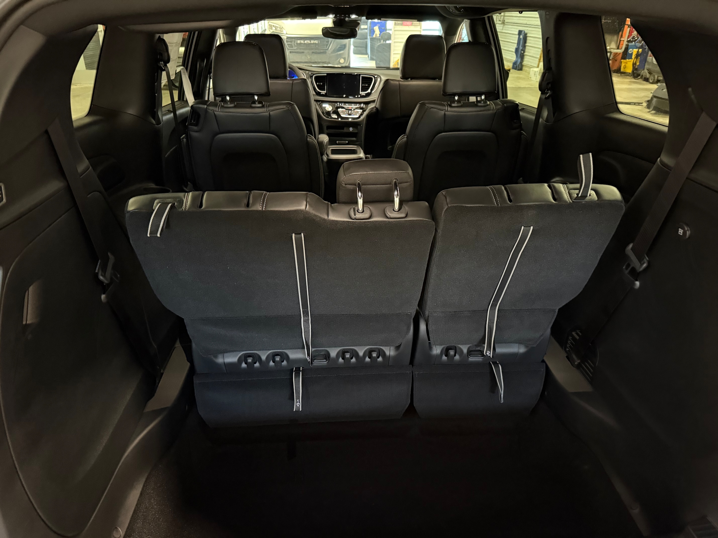 2026 Chrysler Pacifica Select - Photo 20