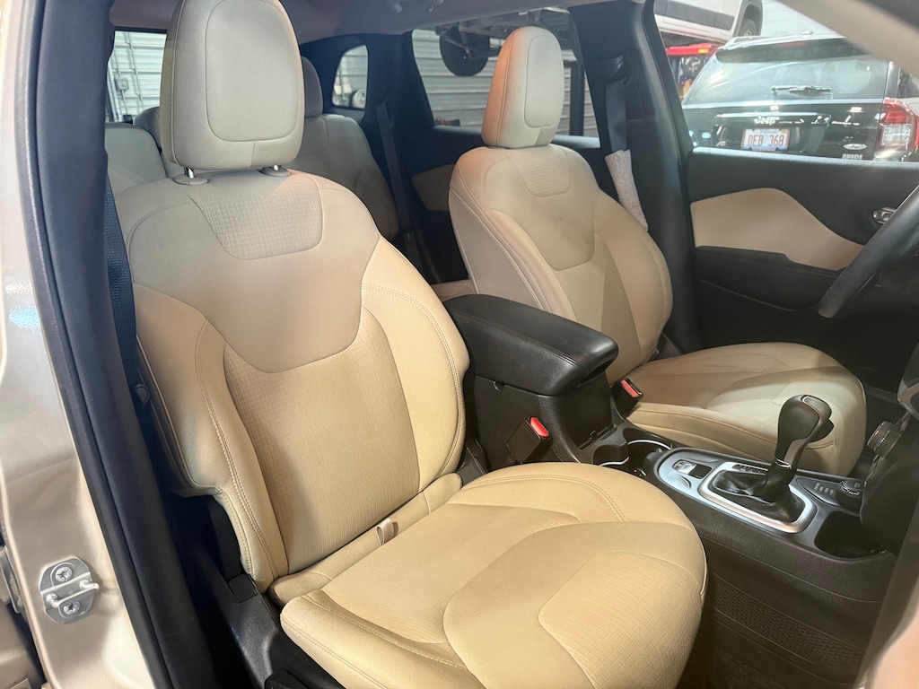 Used 2015 Jeep Cherokee Latitude 4x4 WAGON