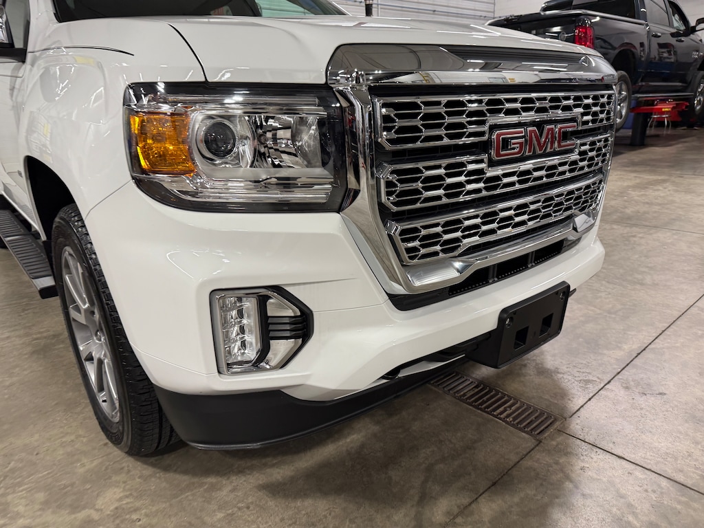 Used 2022 GMC Canyon Denali Crew Cab 4x4 PICKUP