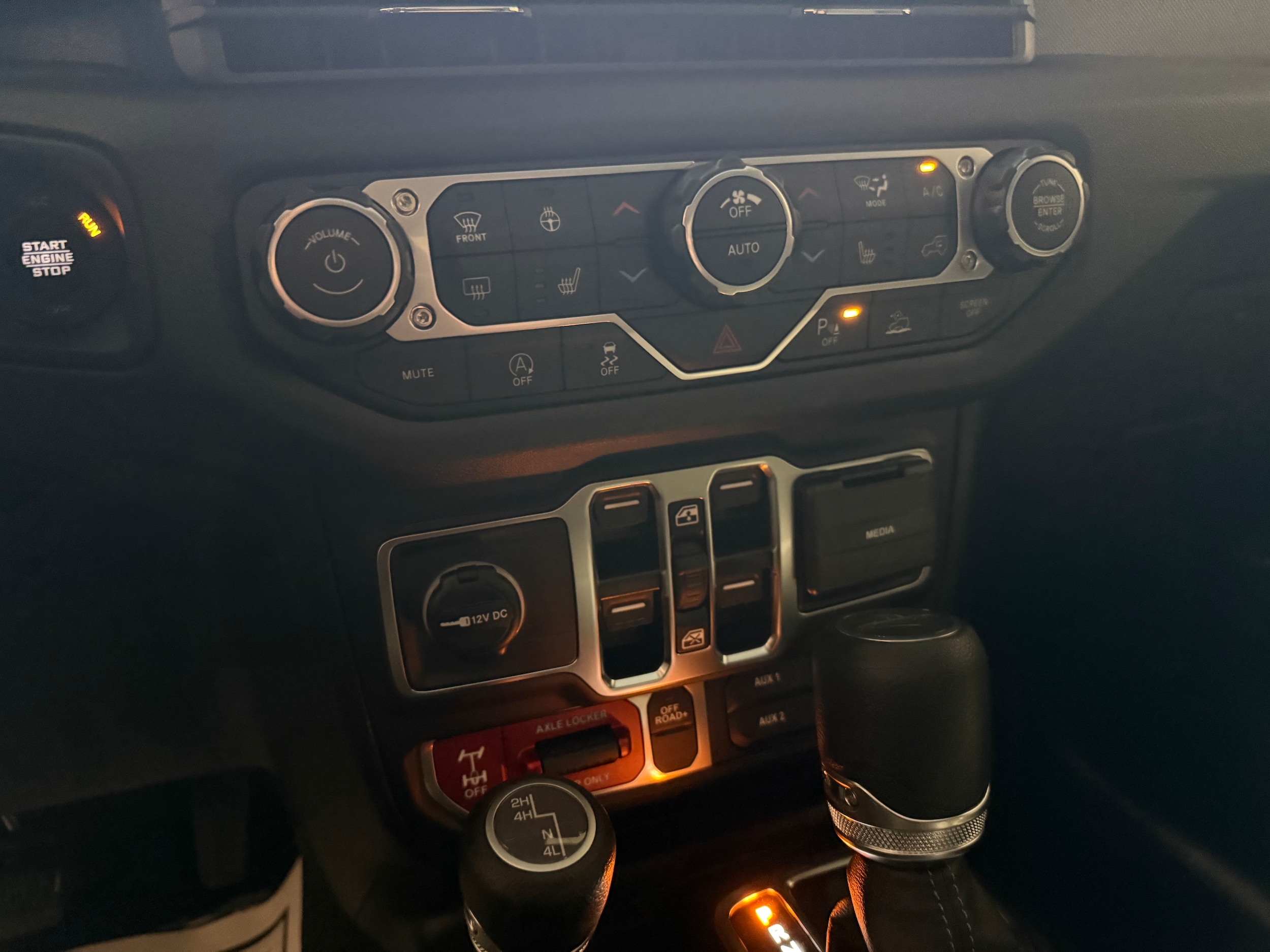 2026 Jeep Gladiator Willys - Photo 25
