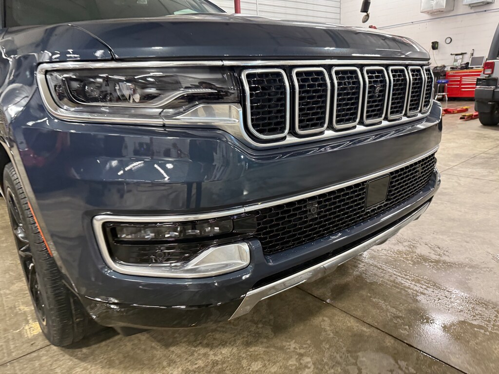 Used 2024 Jeep Wagoneer Series III 4x4 SUV