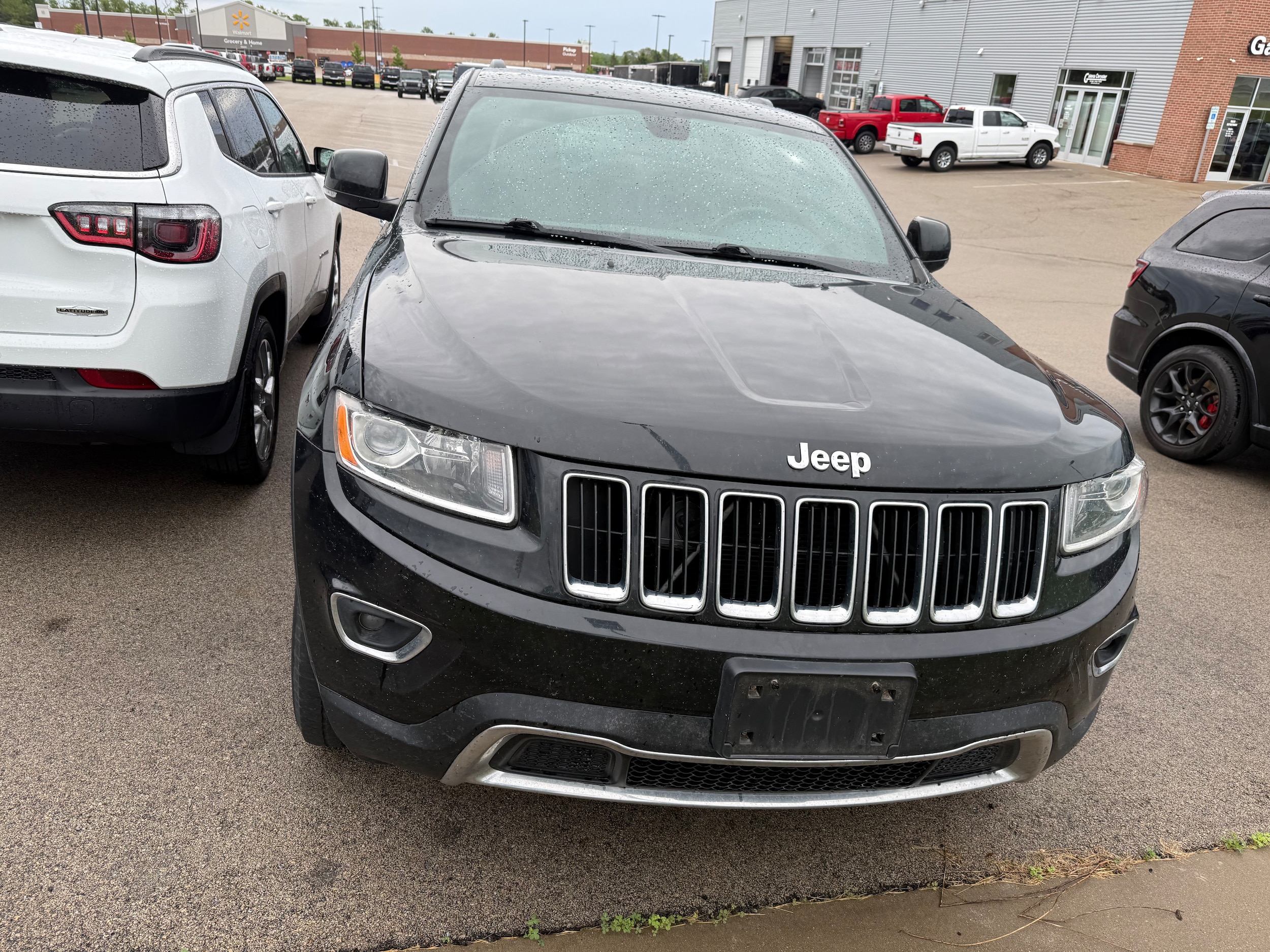 Used 2014 Jeep Grand Cherokee Limited with VIN 1C4RJFBG7EC584629 for sale in Galena, IL