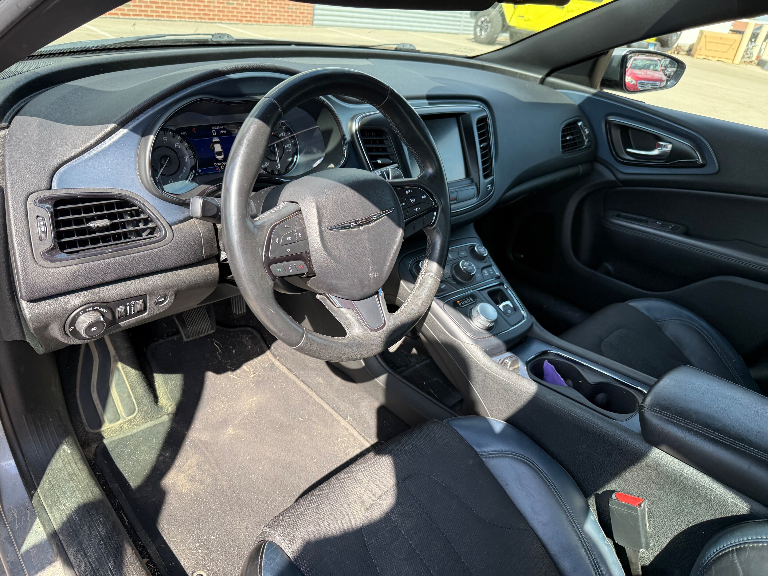 2015 Chrysler 200 S photo 3