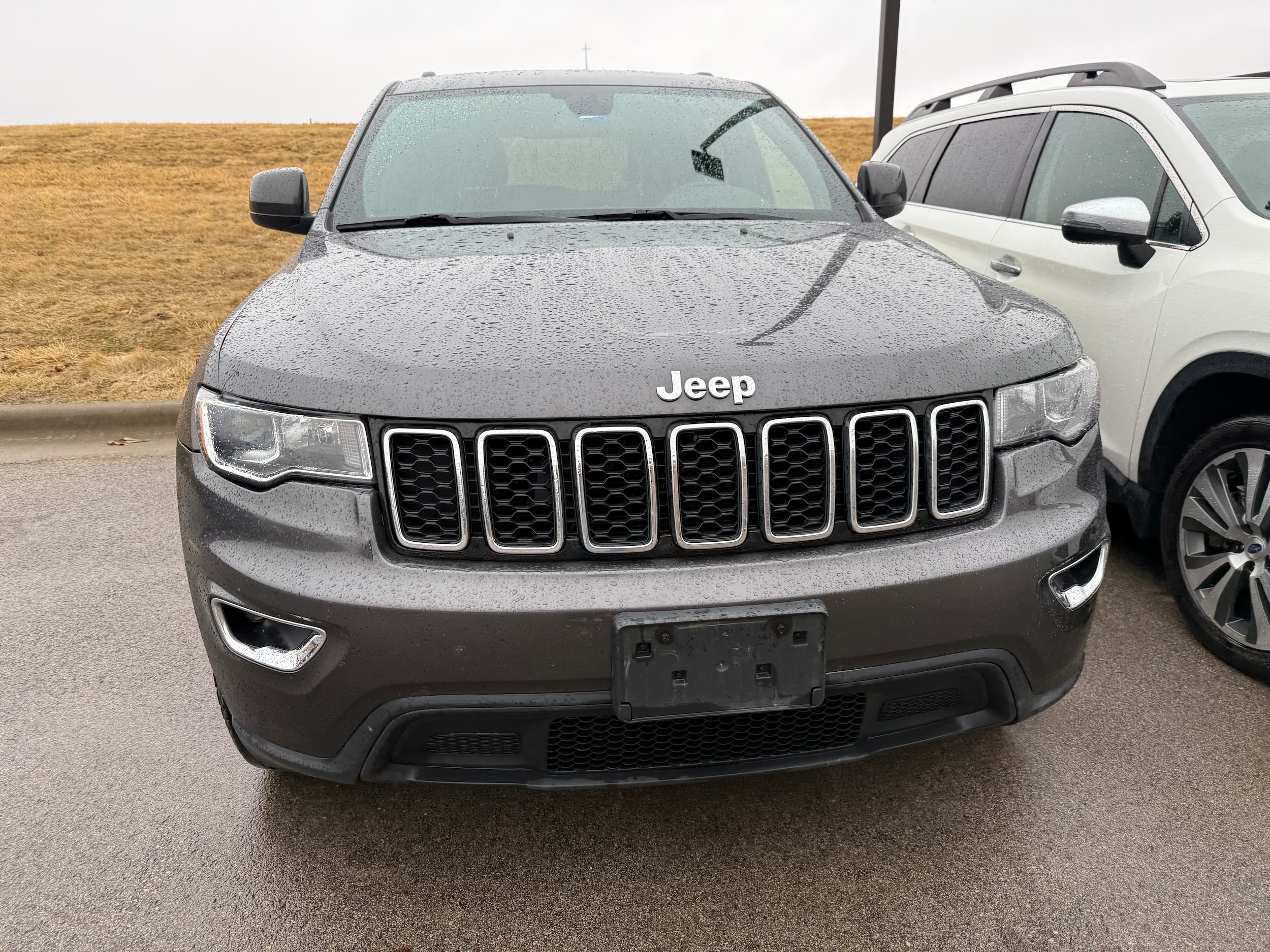 Used 2018 Jeep Grand Cherokee Laredo E with VIN 1C4RJFAG6JC382487 for sale in Galena, IL