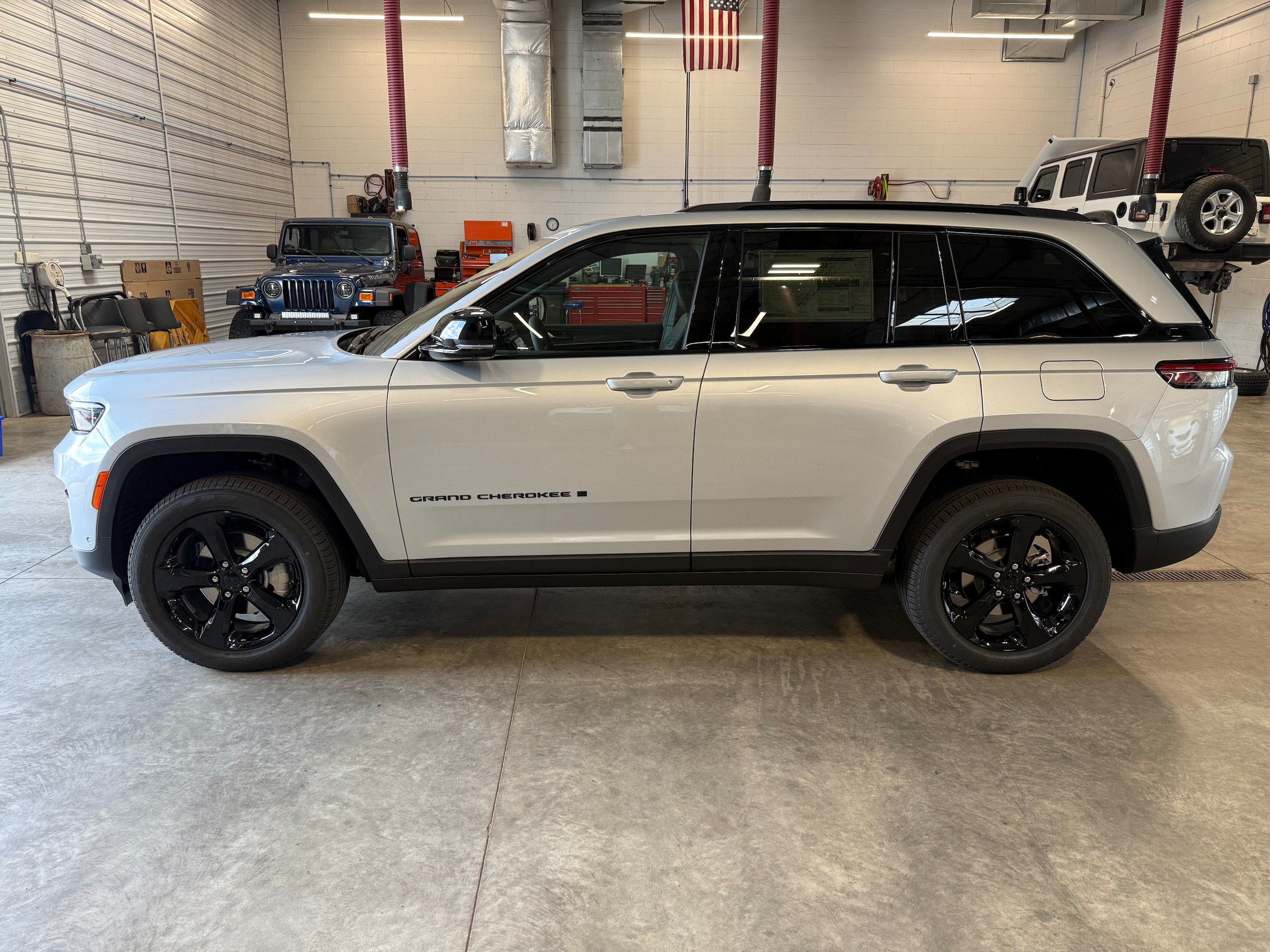 2025 Jeep Grand Cherokee Limited - Photo 19