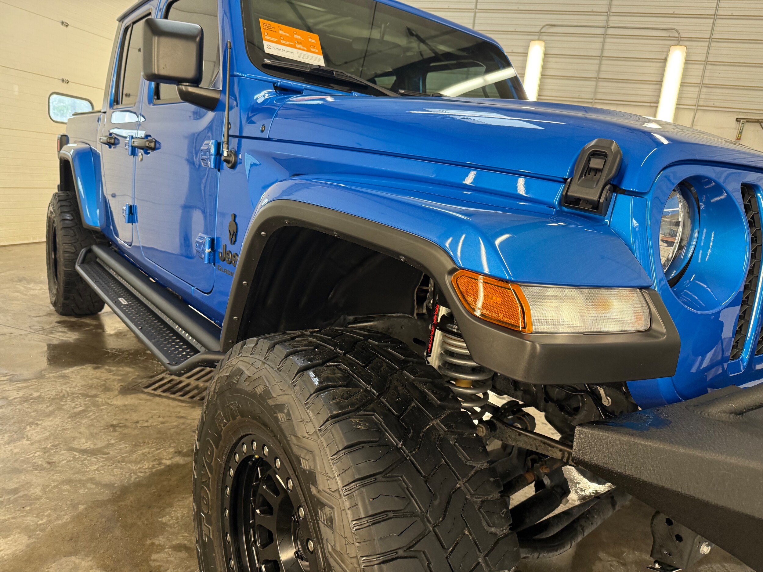 2021 Jeep Gladiator Sport photo 3