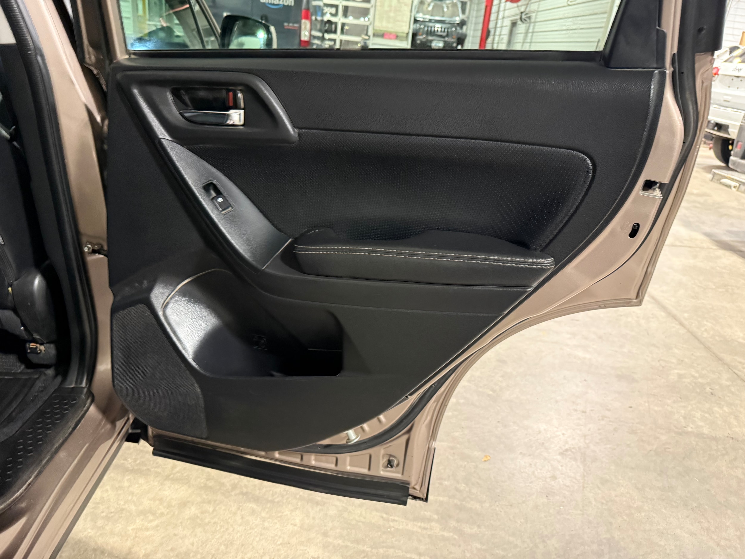 2016 Subaru Forester i Limited - Photo 11