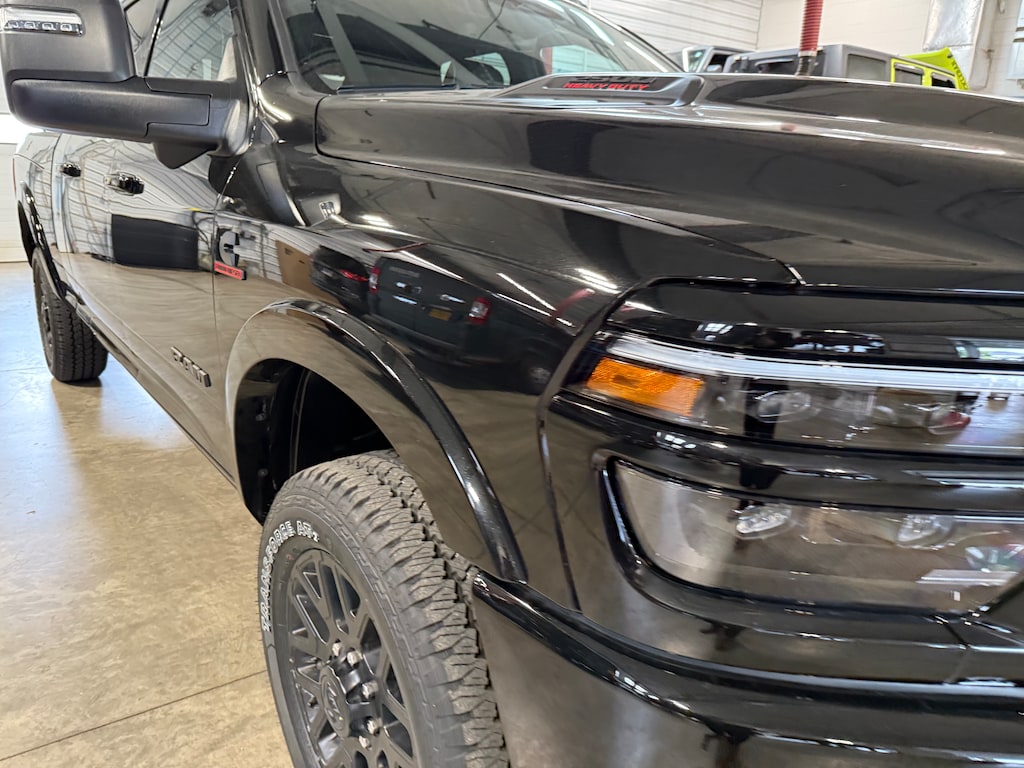 New 2025 Ram 2500 LIMITED MEGA CAB 4X4 6'4 BOX Pickup