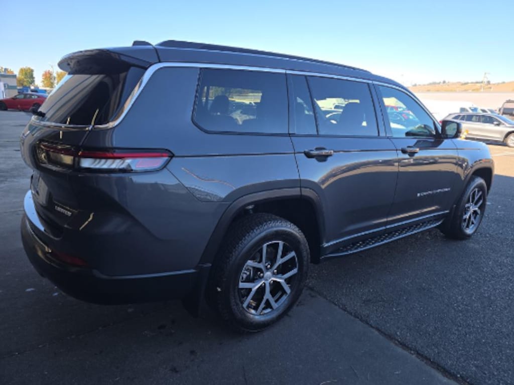 Used 2024 Jeep Grand Cherokee L Limited 4x4 SUV
