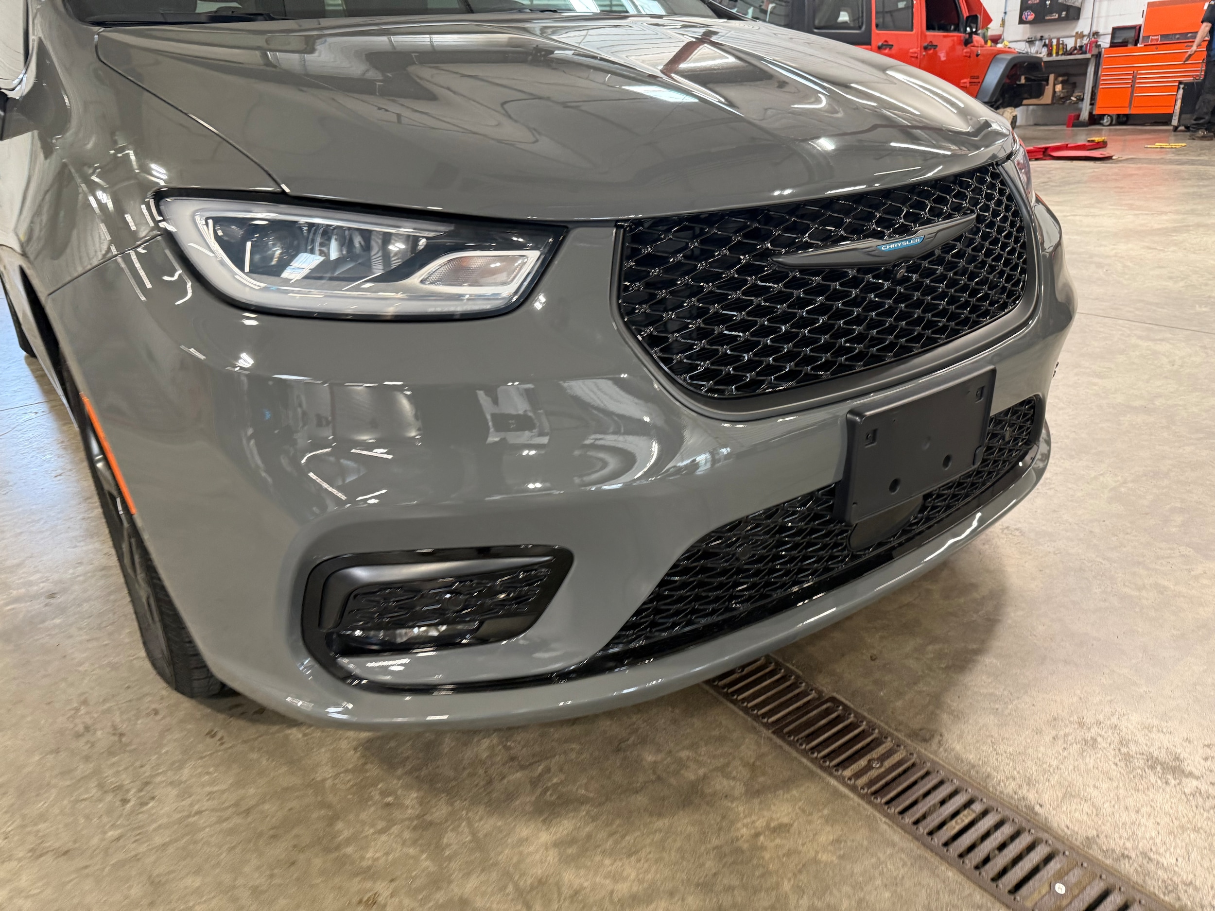 Used 2021 Chrysler Pacifica Hybrid Touring L with VIN 2C4RC1L74MR526897 for sale in Galena, IL