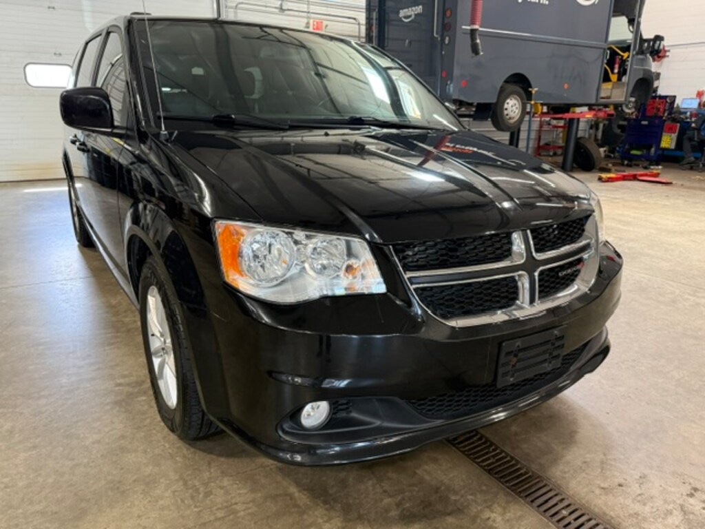 Certified 2020 Dodge Grand Caravan SXT VAN PASSENGE