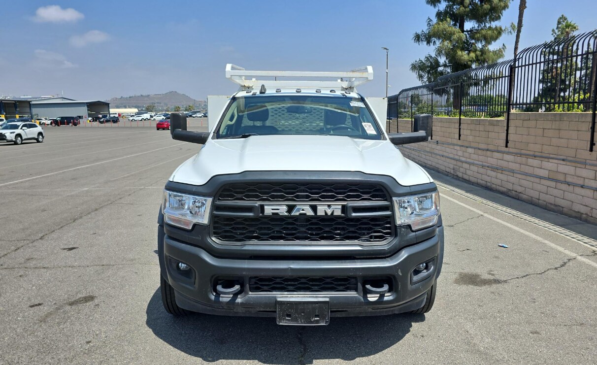 2019 Ram 5500 Tradesman photo 3