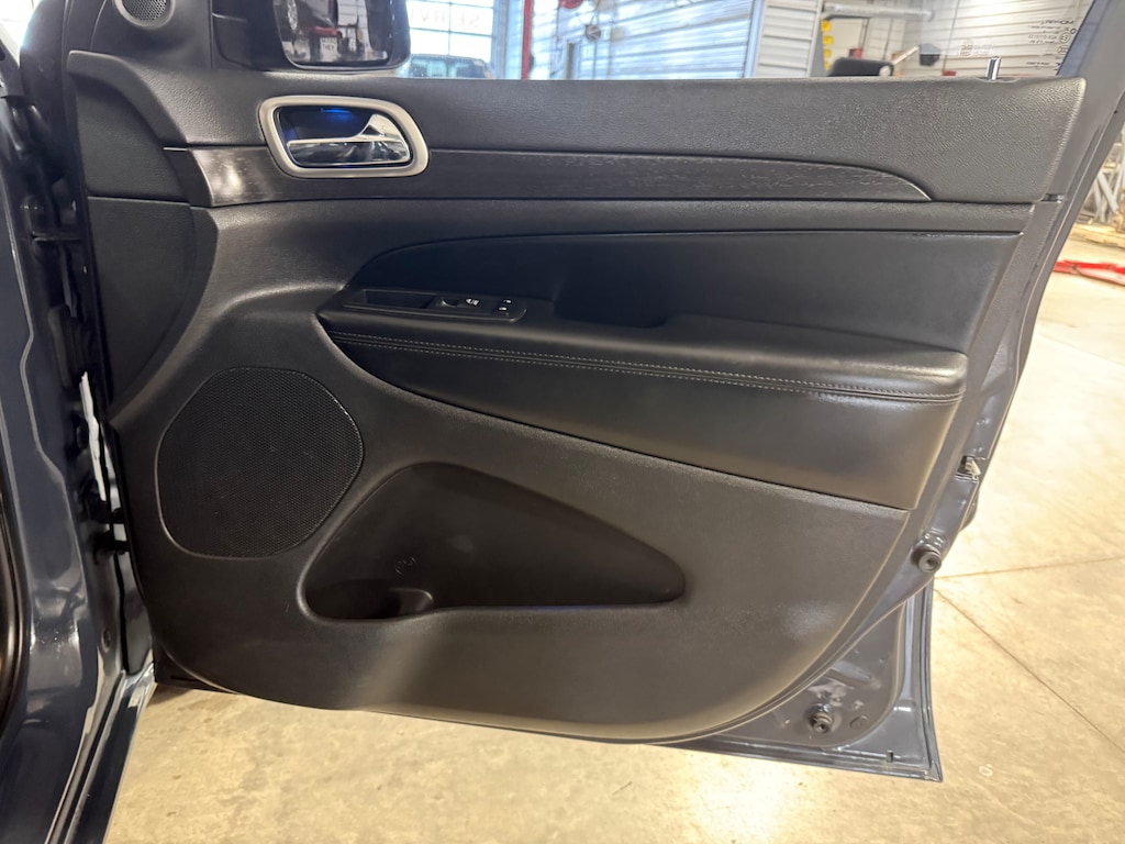 Certified 2017 Jeep Grand Cherokee Altitude 4x4 SUV