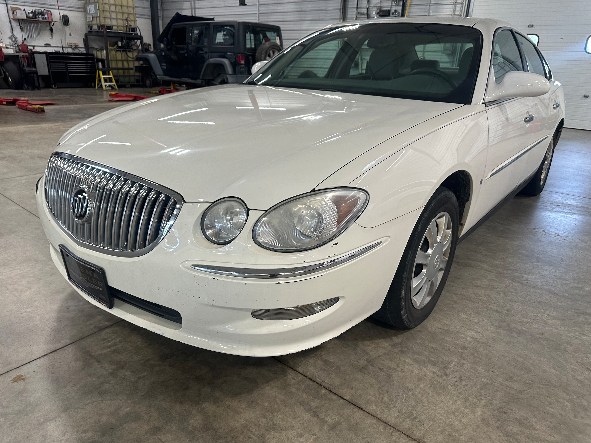 Used 2008 Buick LaCrosse CX with VIN 2G4WC582081134037 for sale in Galena, IL