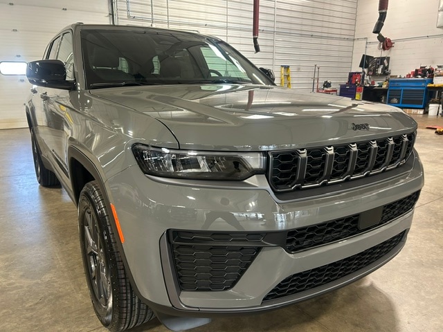 2027 Jeep Grand Cherokee