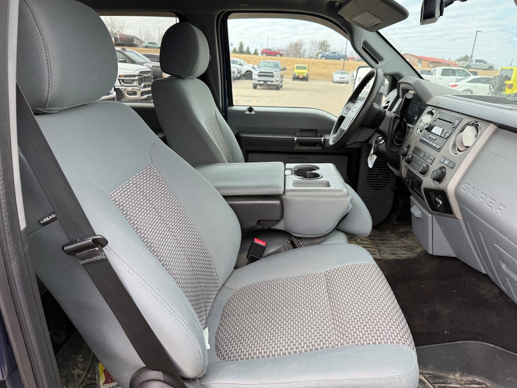 Used 2013 Ford F-250 XLT Crew Cab 4x4 PICKUP