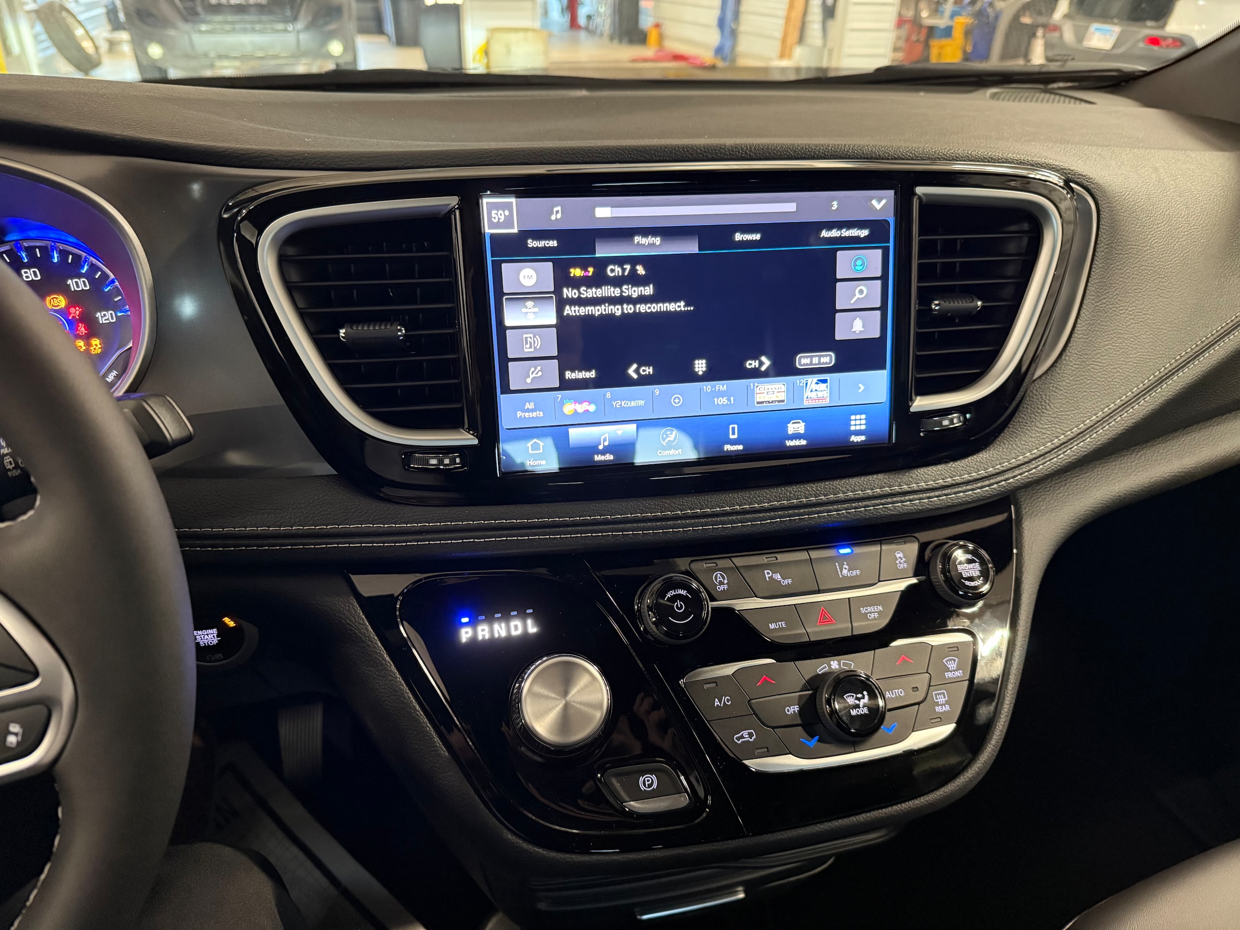 2026 Chrysler Pacifica Select - Photo 30
