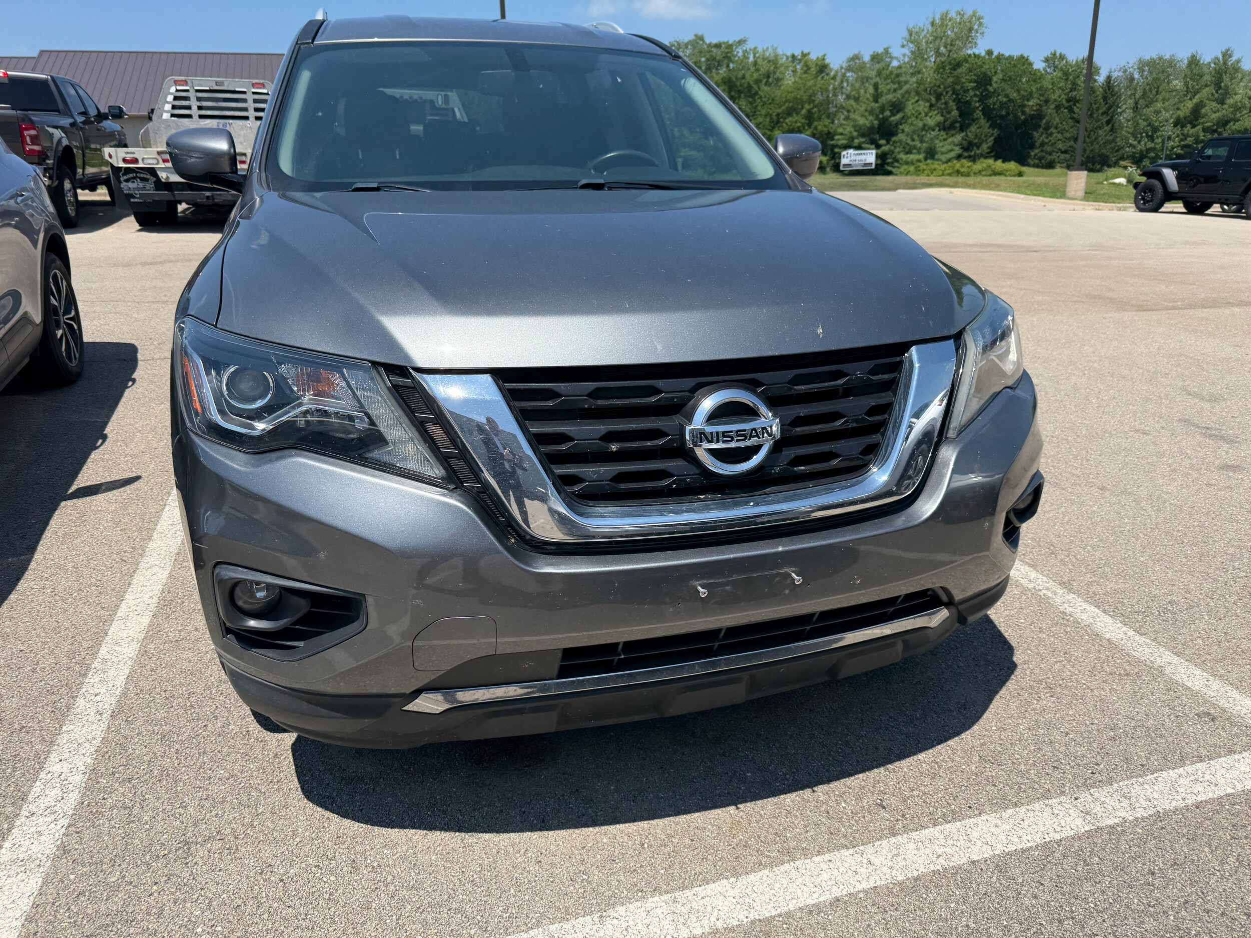 2018 Nissan Pathfinder SV 4x4 photo 4