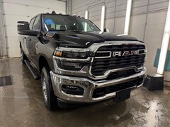 2026 Ram 3500 TRADESMAN CREW CAB 4X4 8' BOX Pickup