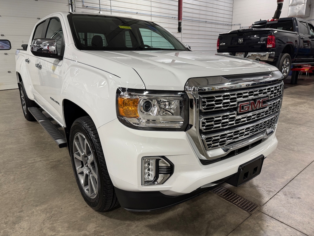 Used 2022 GMC Canyon Denali Crew Cab 4x4 PICKUP