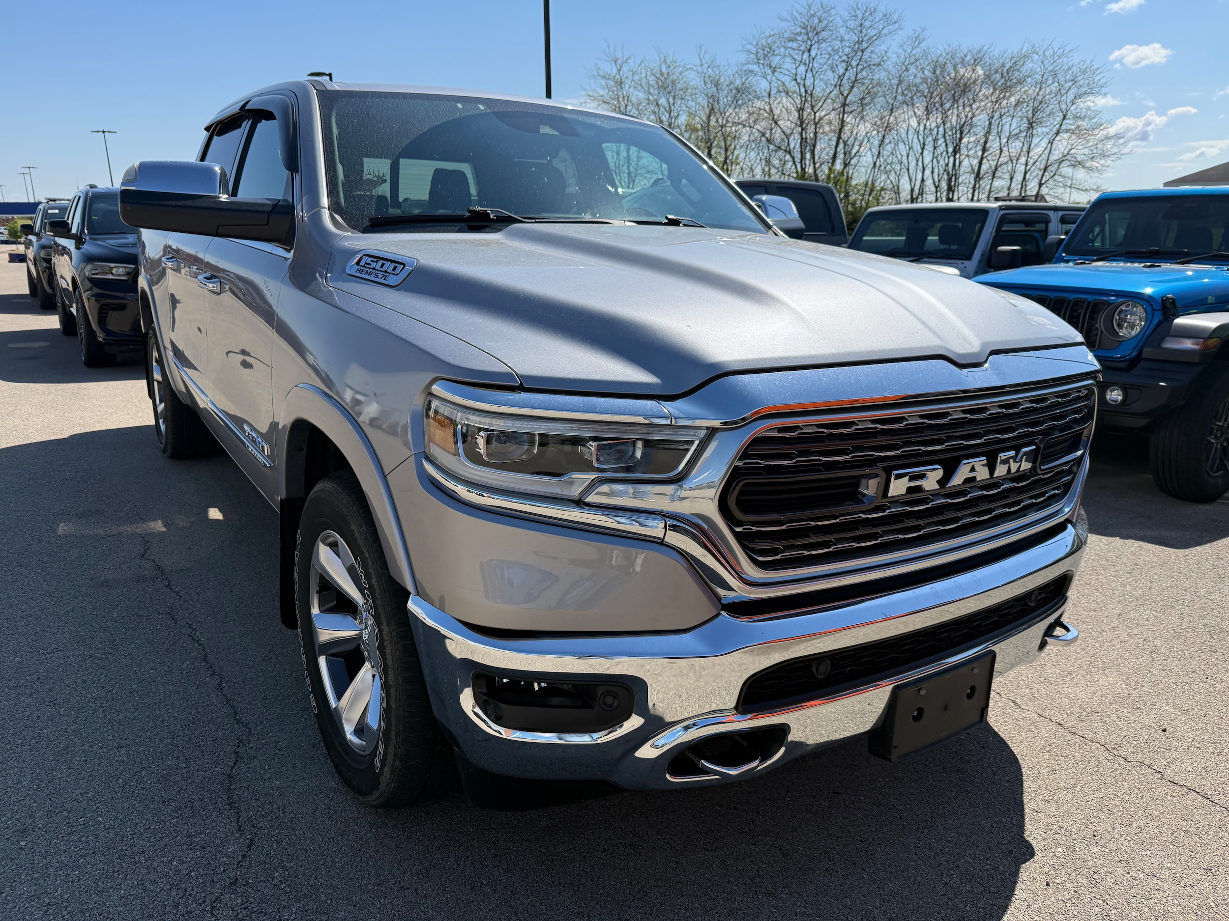 2019 RAM 1500 Limited 4x4 Crew Cab 5'7's photo