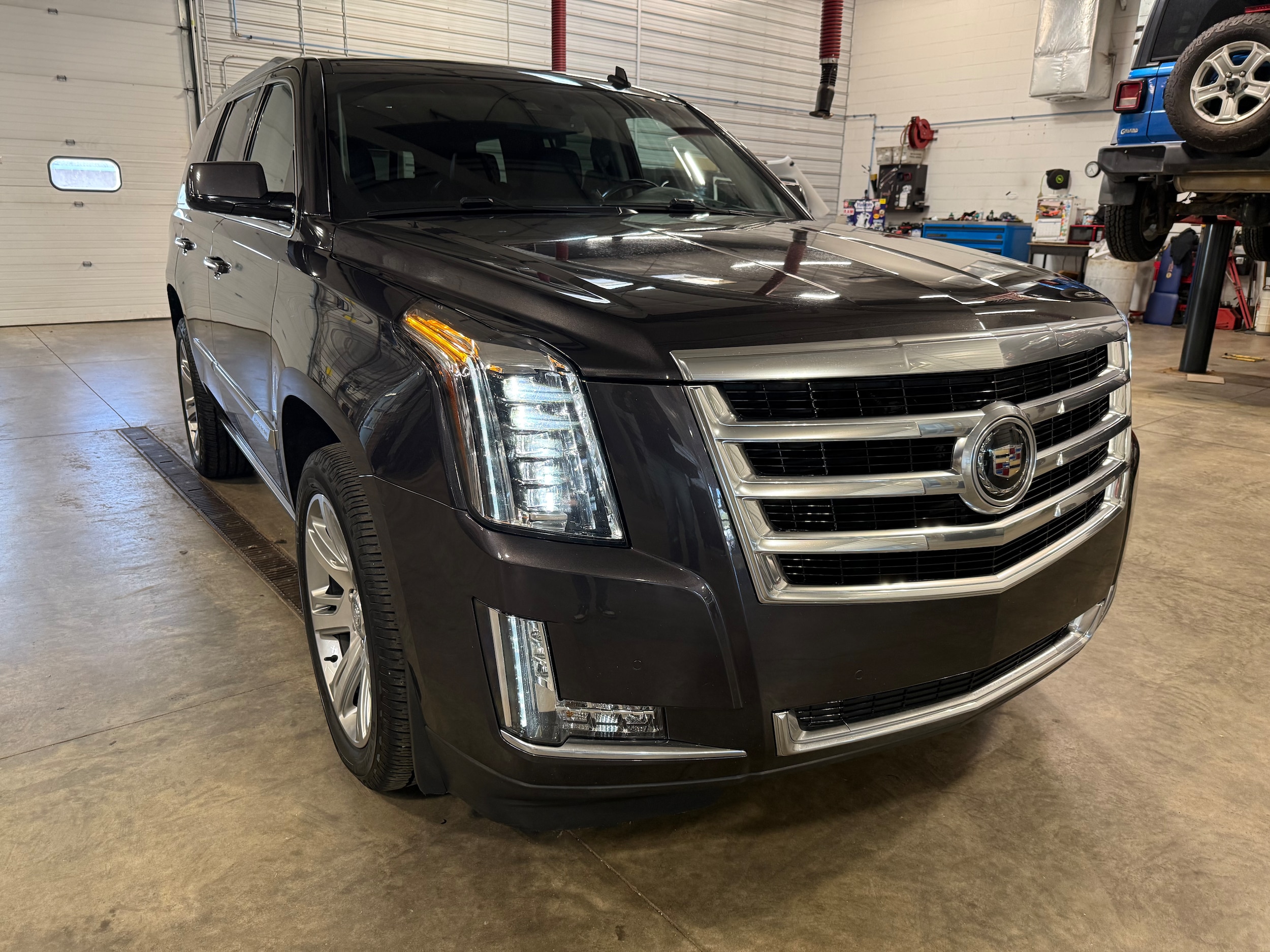 2015 Cadillac Escalade AWD Premium's photo