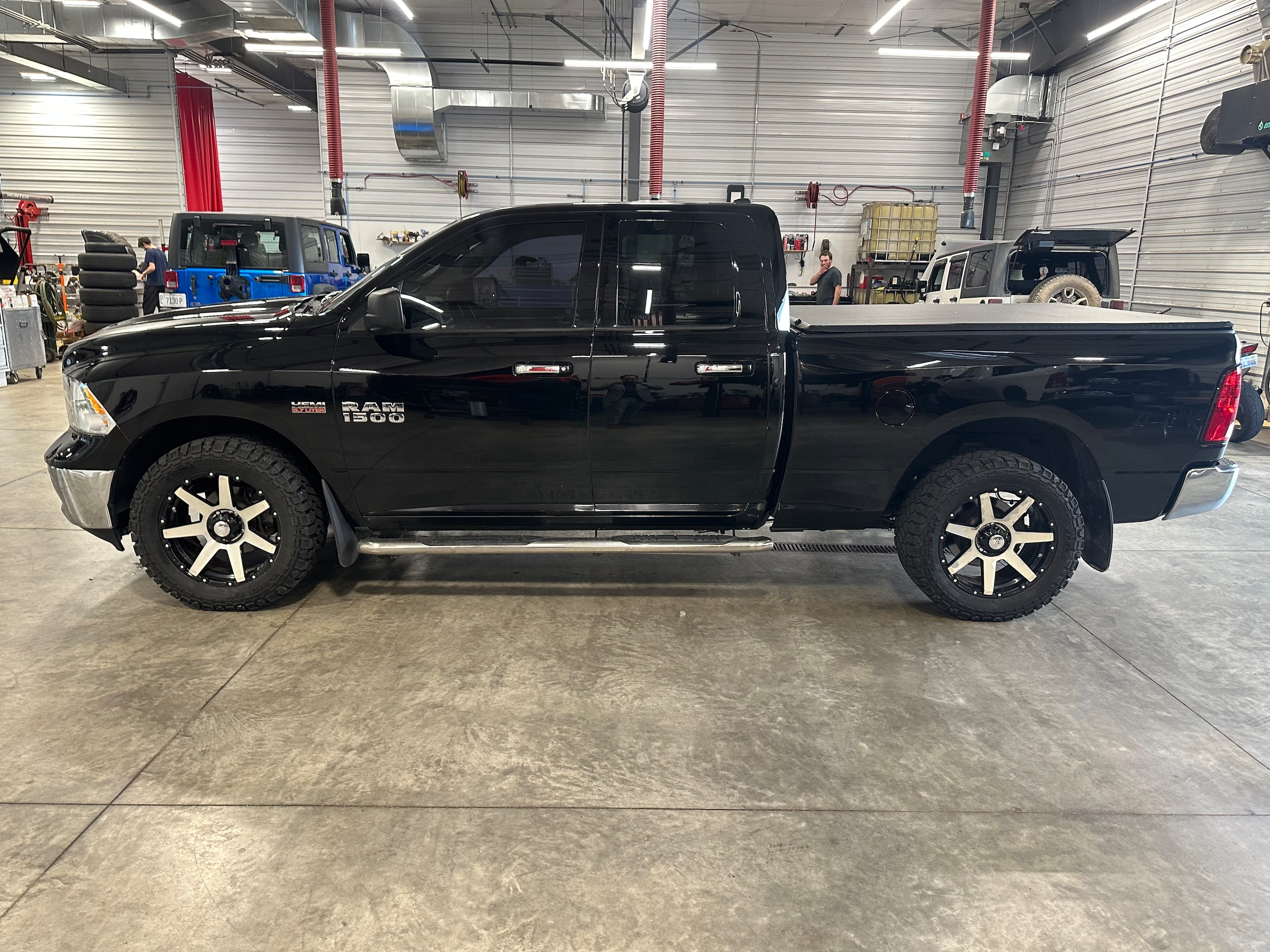 Used 2015 RAM Ram 1500 SLT with VIN 1C6RR7GT5FS515151 for sale in Galena, IL