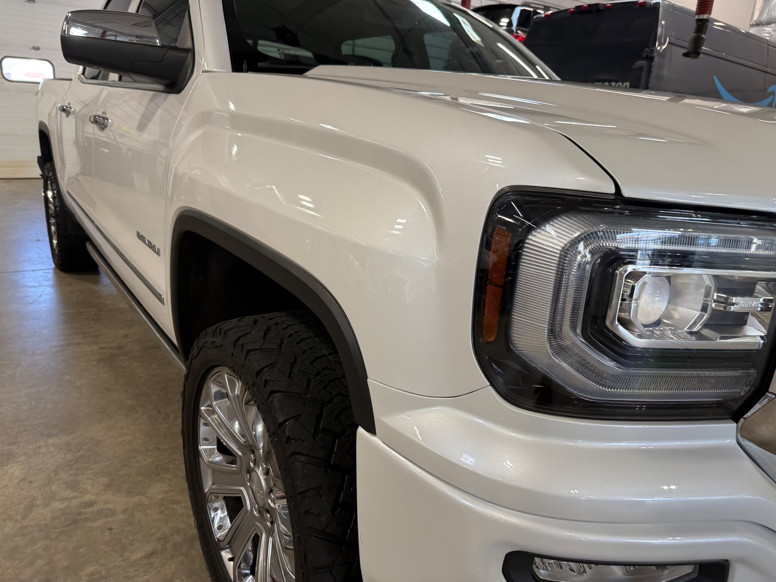 View vehicle photo 5