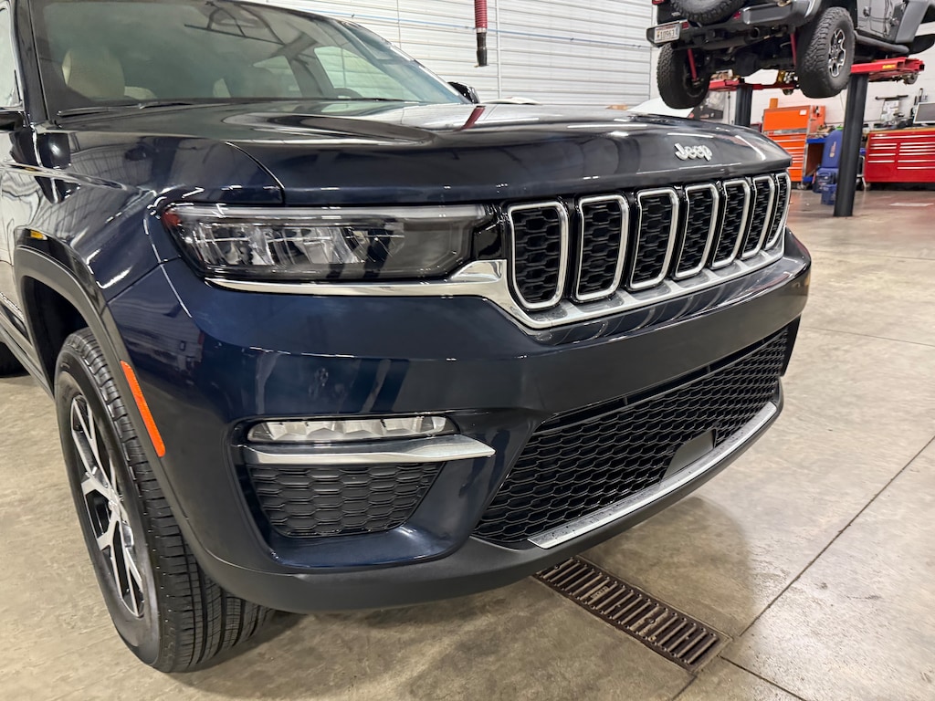 Certified 2024 Jeep Grand Cherokee Limited 4x4 SUV