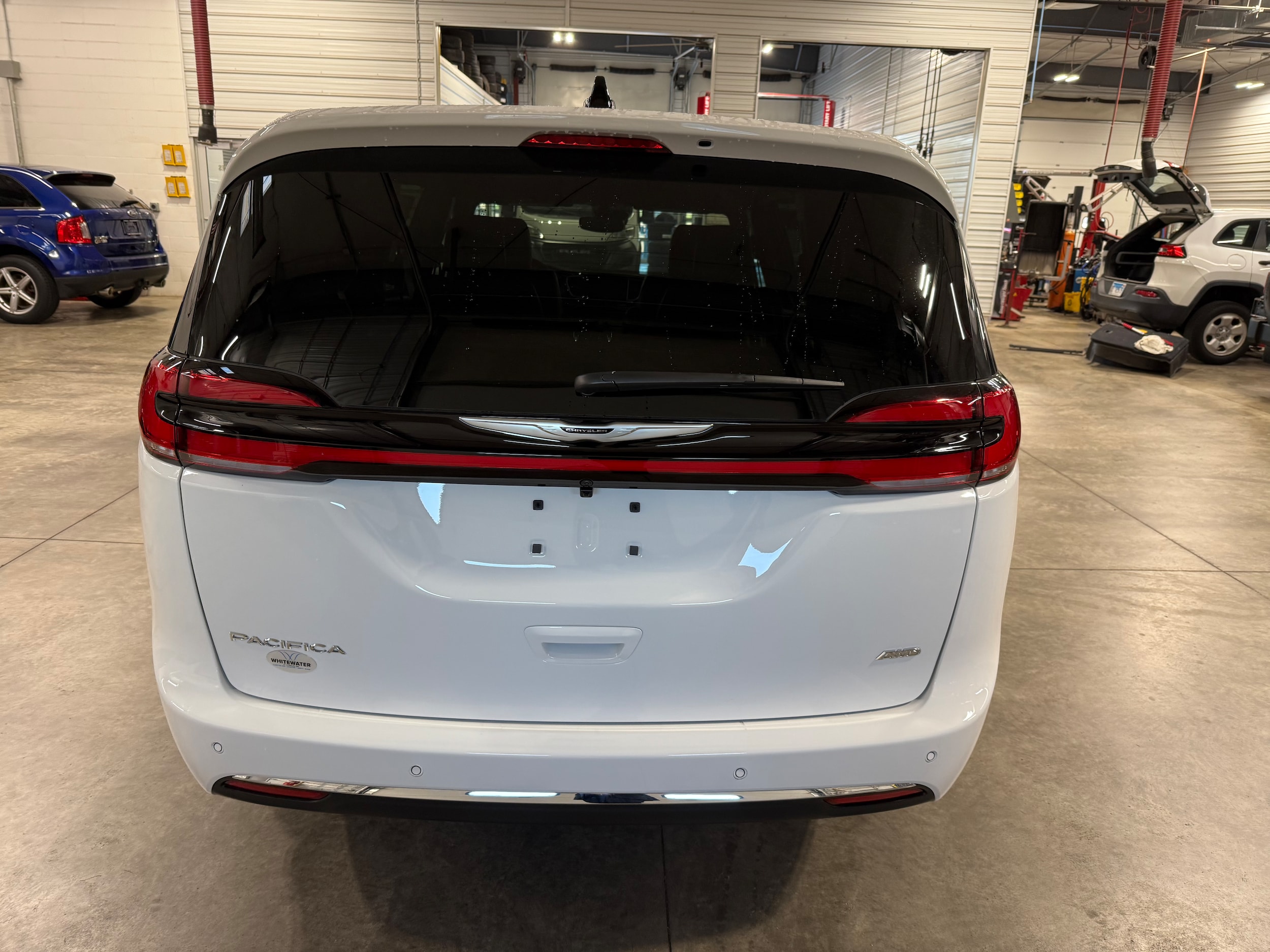 2026 Chrysler Pacifica Select - Photo 16