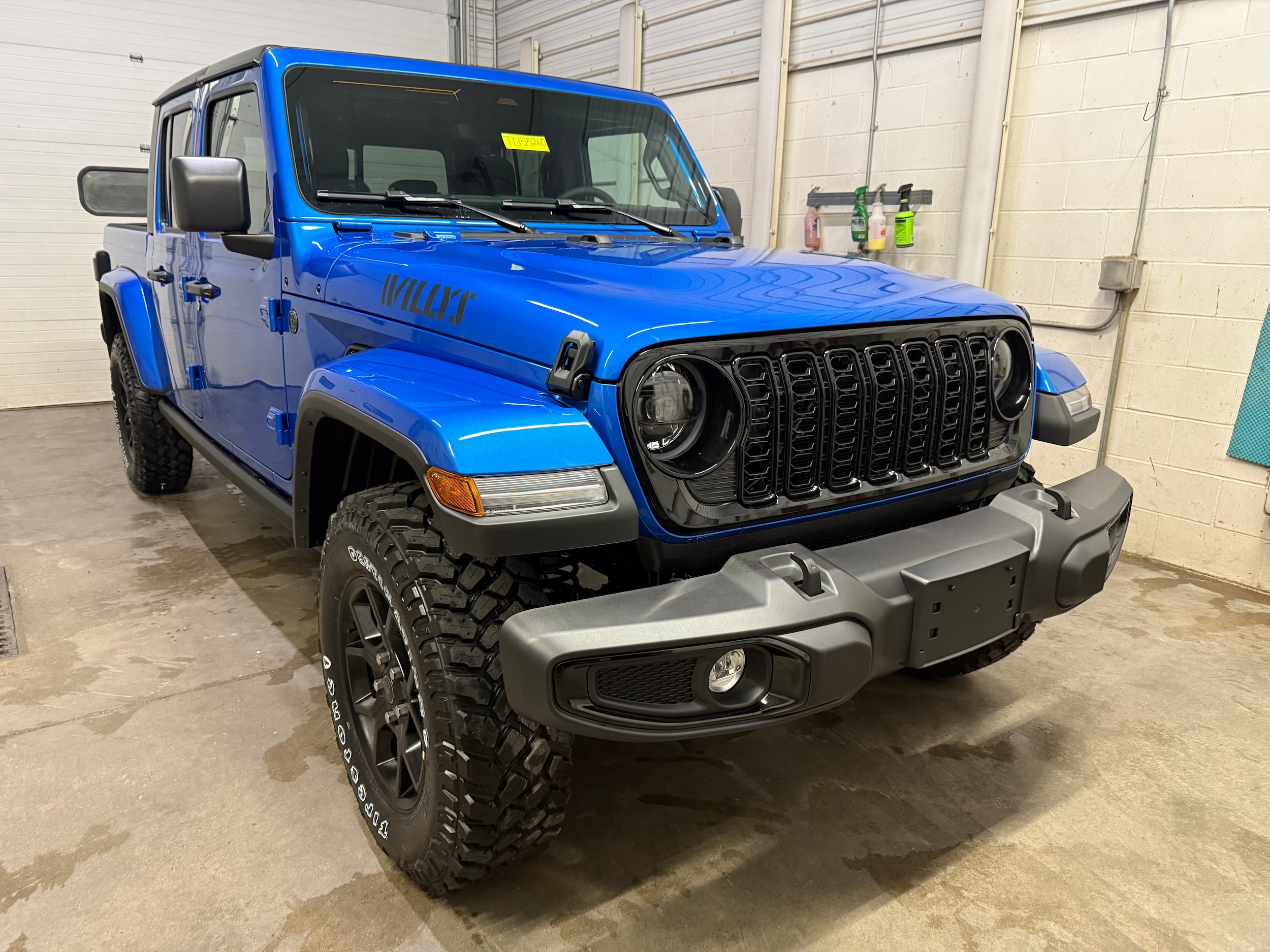 2026 Jeep Gladiator Willys's photo