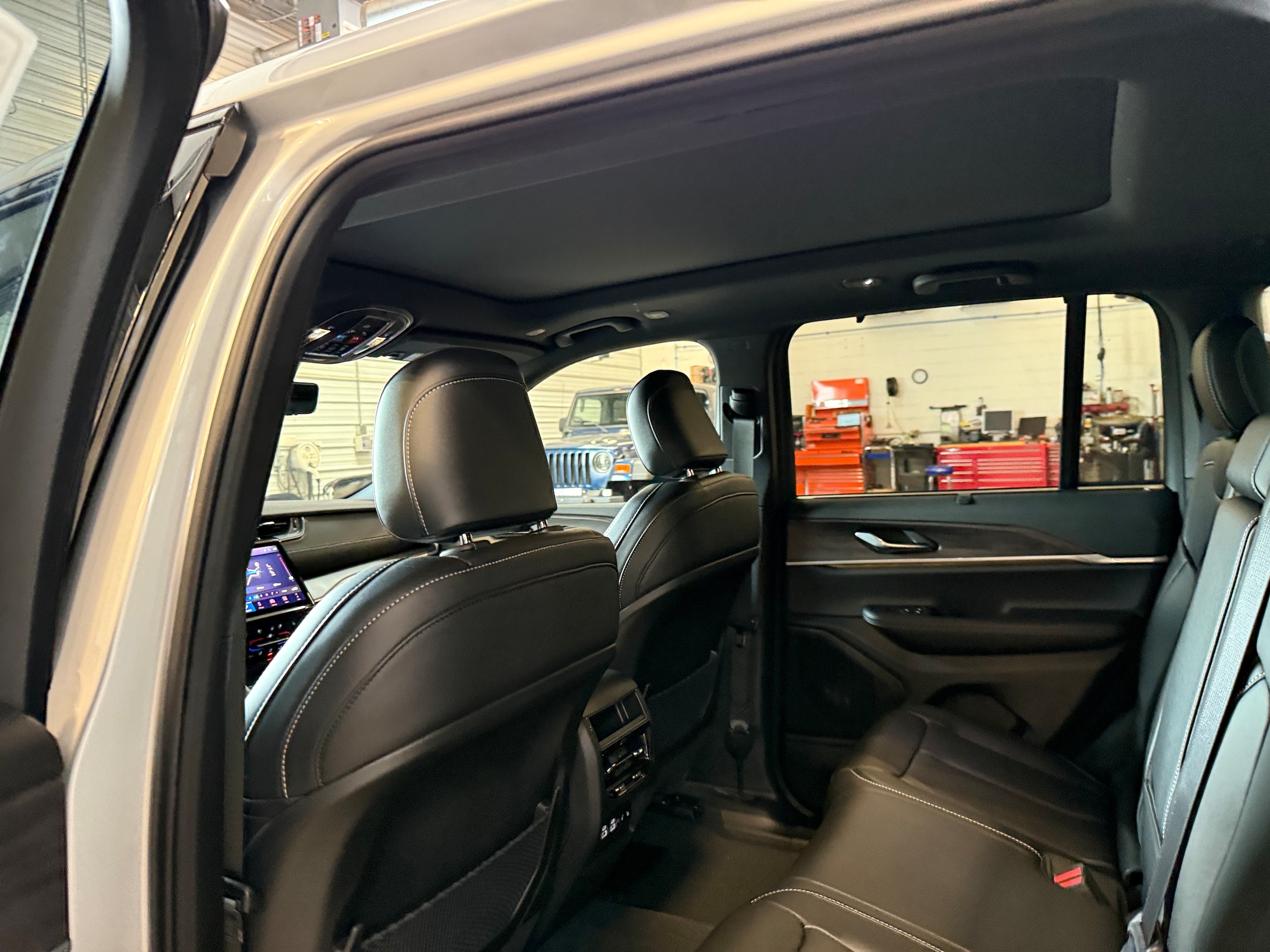 2025 Jeep Grand Cherokee Limited - Photo 17