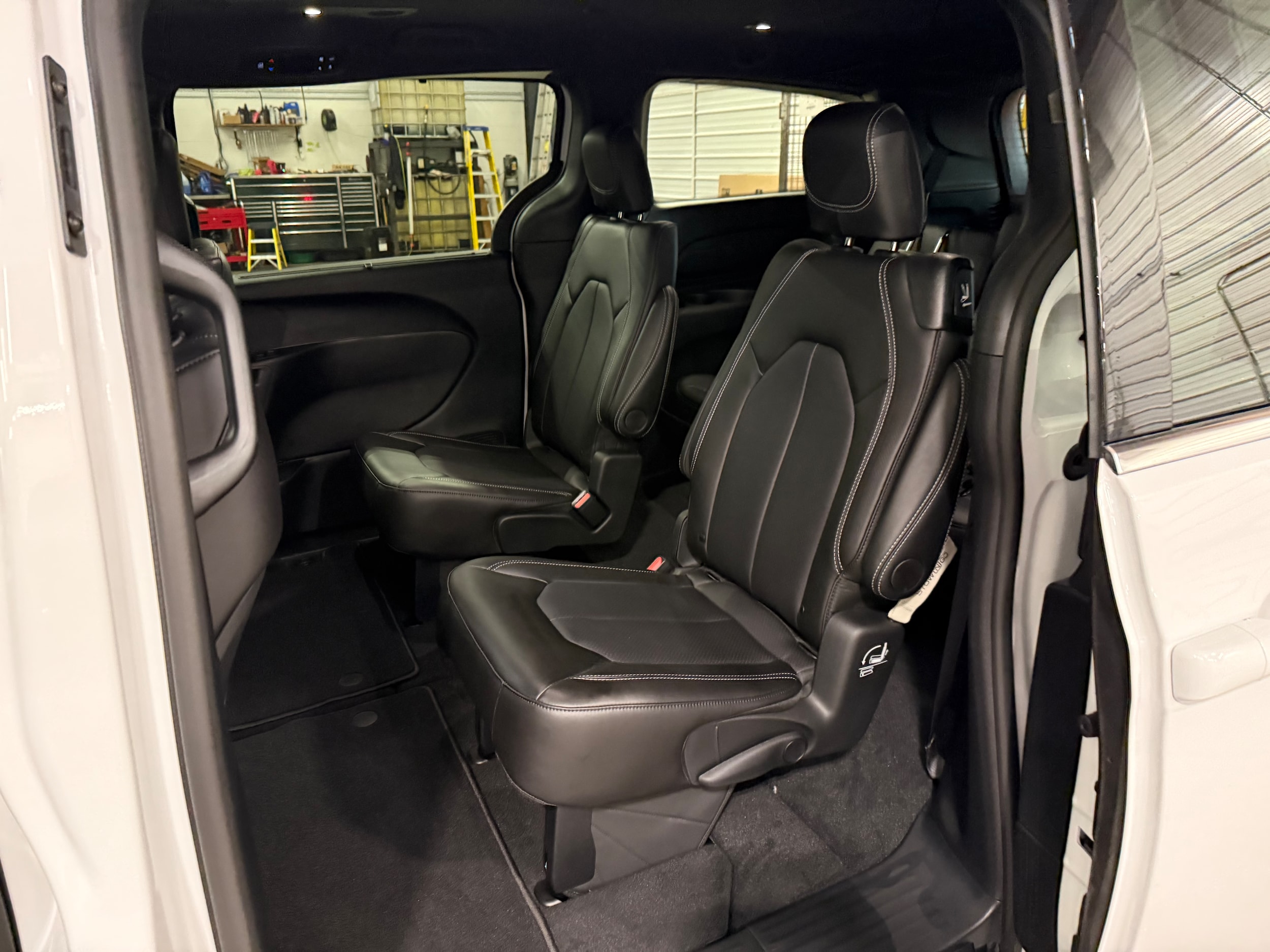 2026 Chrysler Pacifica Select - Photo 26
