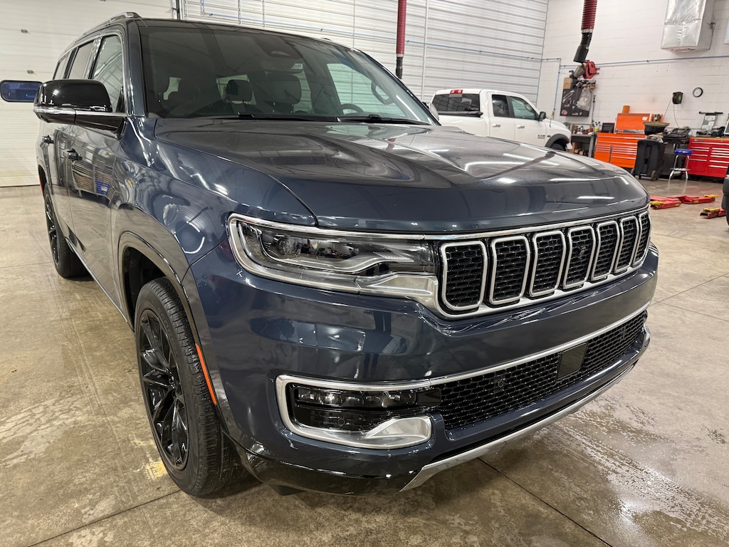 Used 2024 Jeep Wagoneer Series III 4x4 SUV
