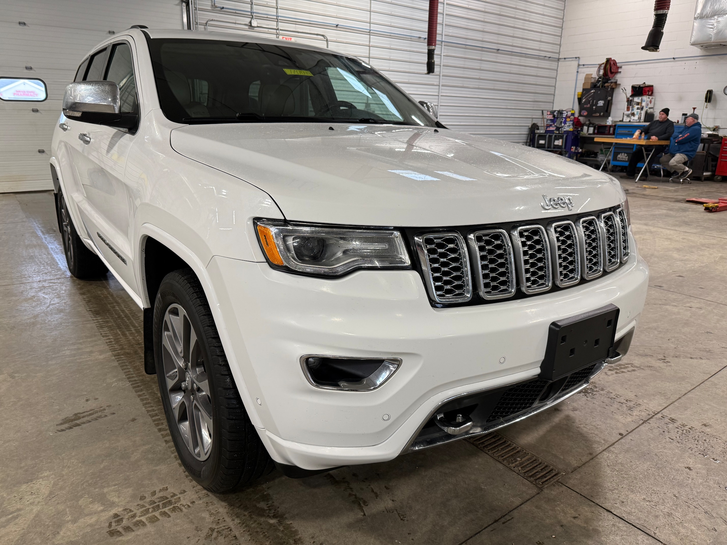 2018 Jeep Grand Cherokee Overland's photo