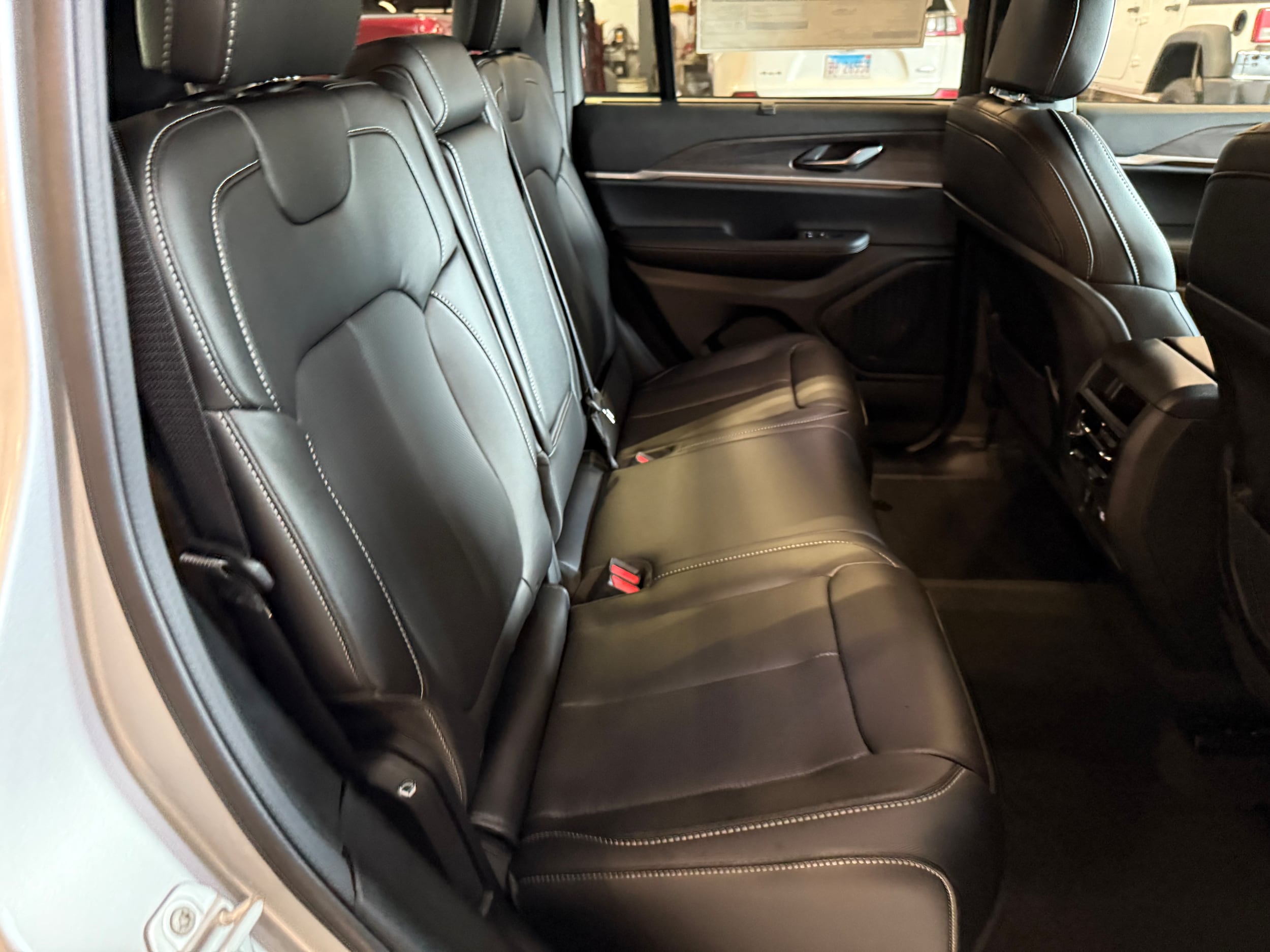2025 Jeep Grand Cherokee Limited - Photo 8
