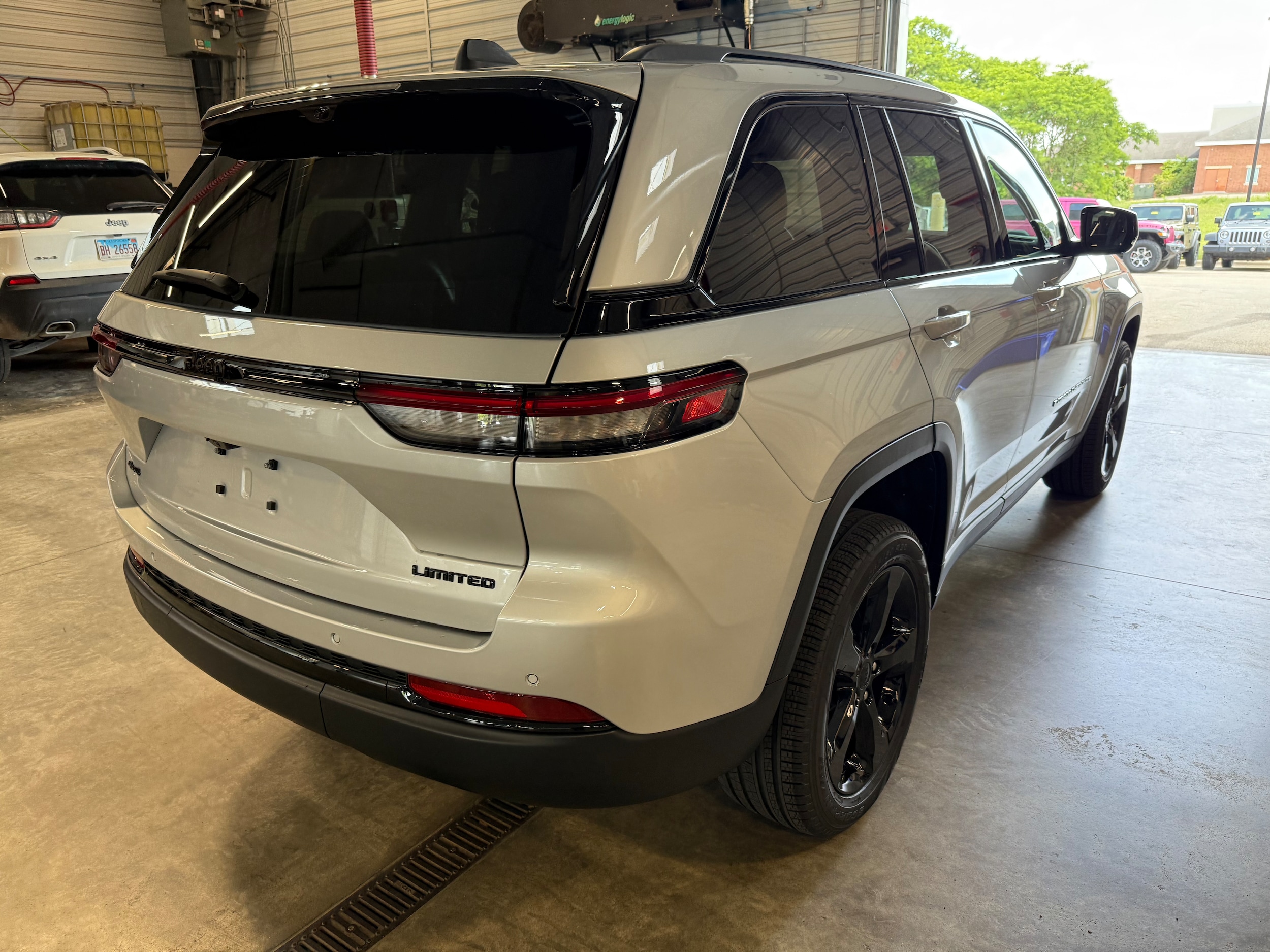 2025 Jeep Grand Cherokee Limited - Photo 13