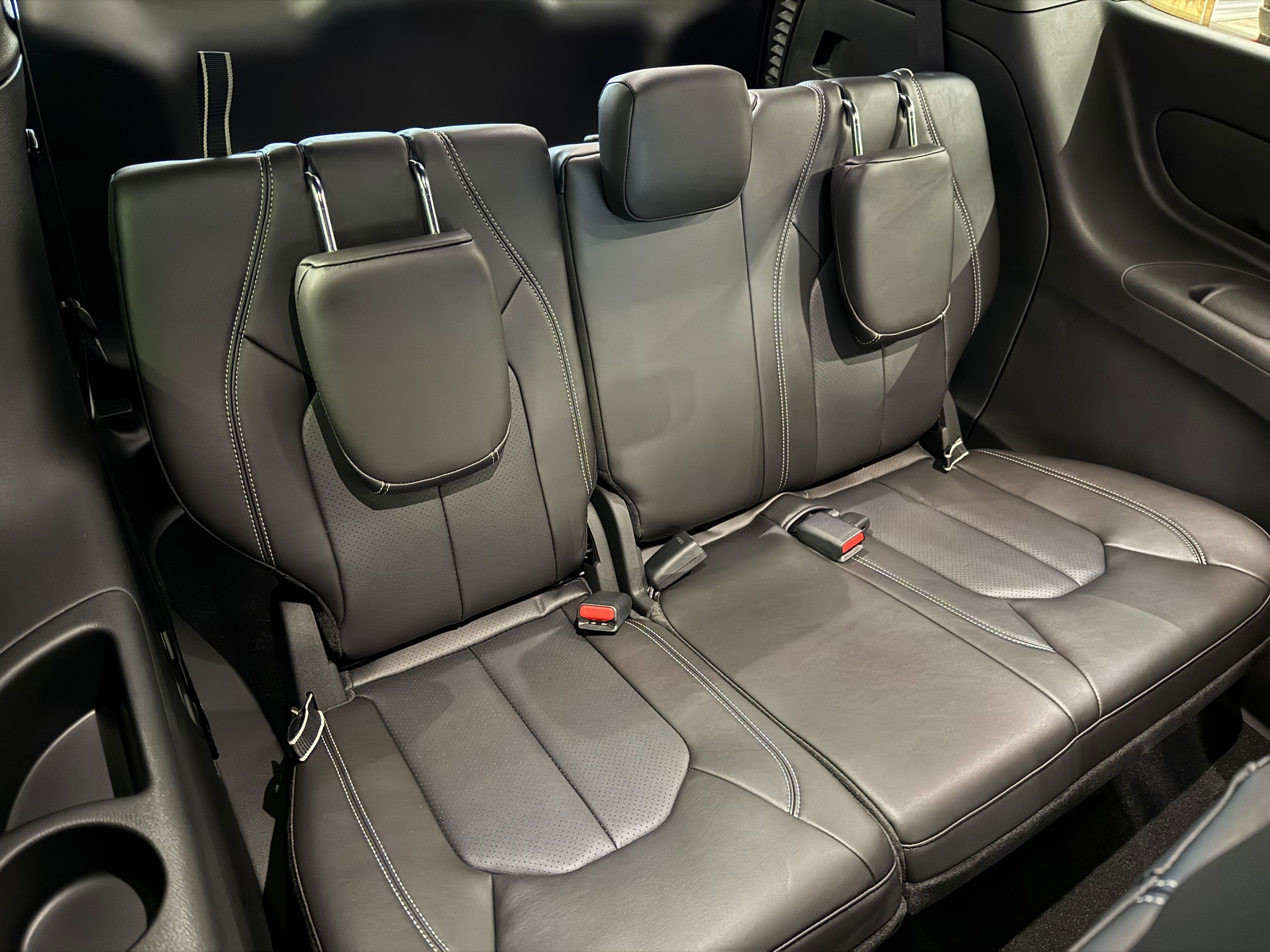 2026 Chrysler Pacifica Select - Photo 13