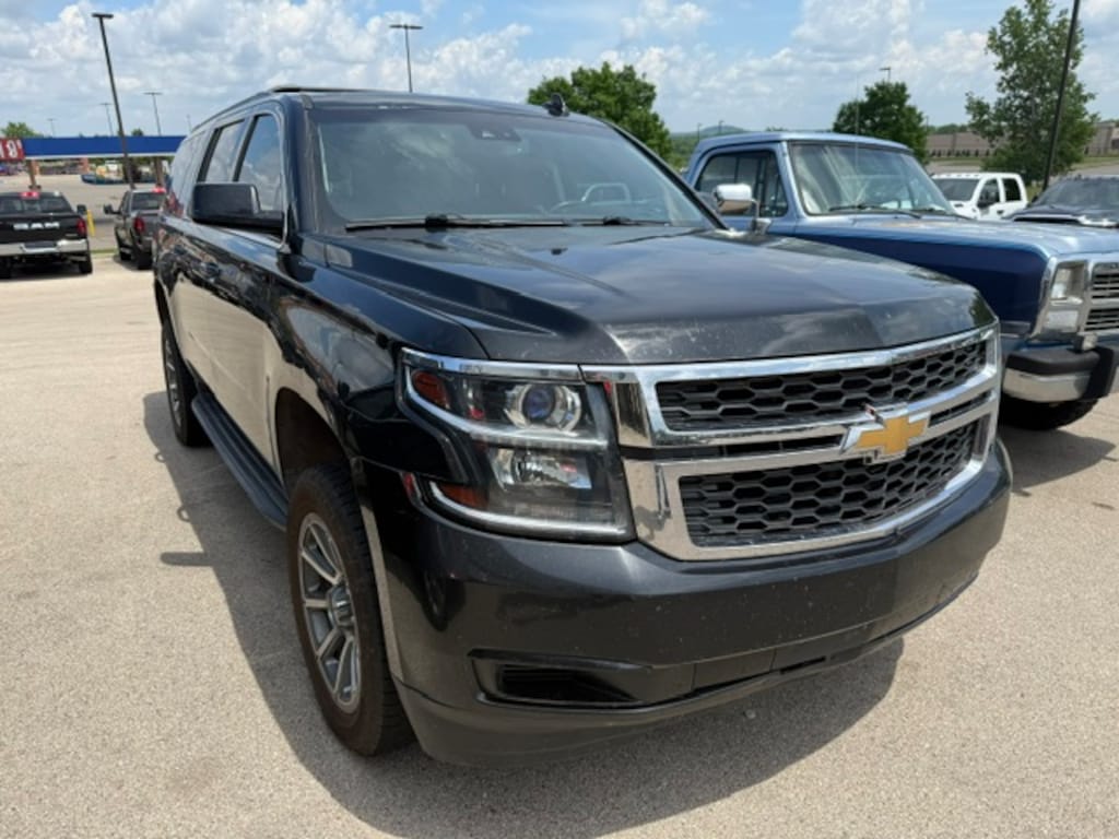 Used 2017 Chevrolet Suburban LT 4x4 WAGON