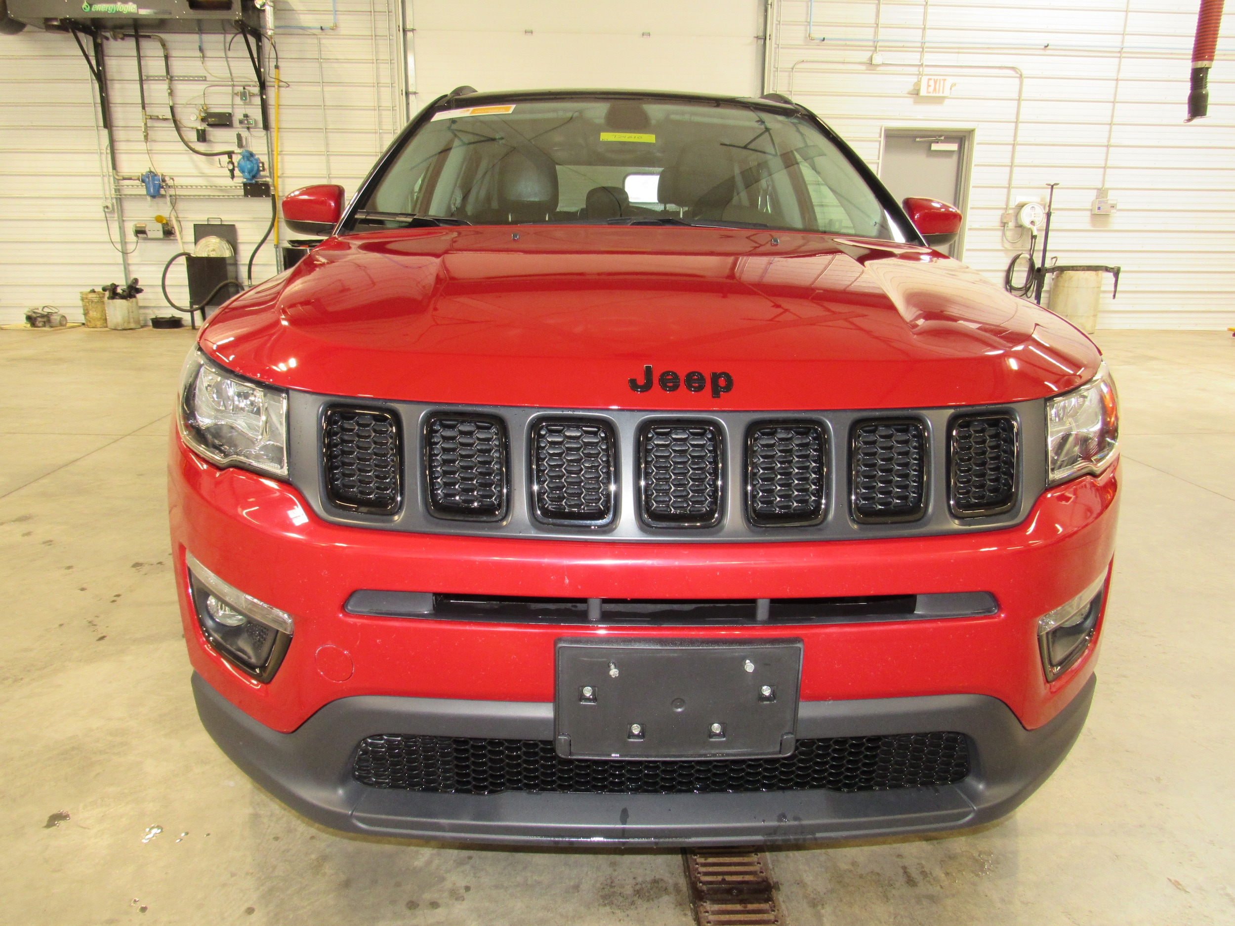 Certified 2019 Jeep Compass Latitude with VIN 3C4NJDBB7KT724010 for sale in Galena, IL