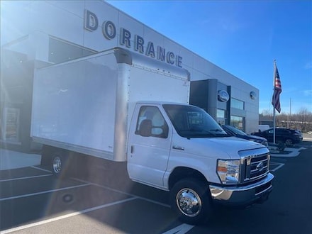 2018 Ford E-450SD Base Cab/Chassis