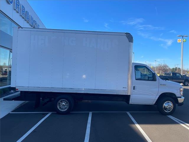 2018 Ford E-450 photo 3