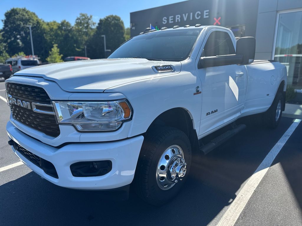 2022 RAM 3500 Big Horn 4X4 Regular cab's photo